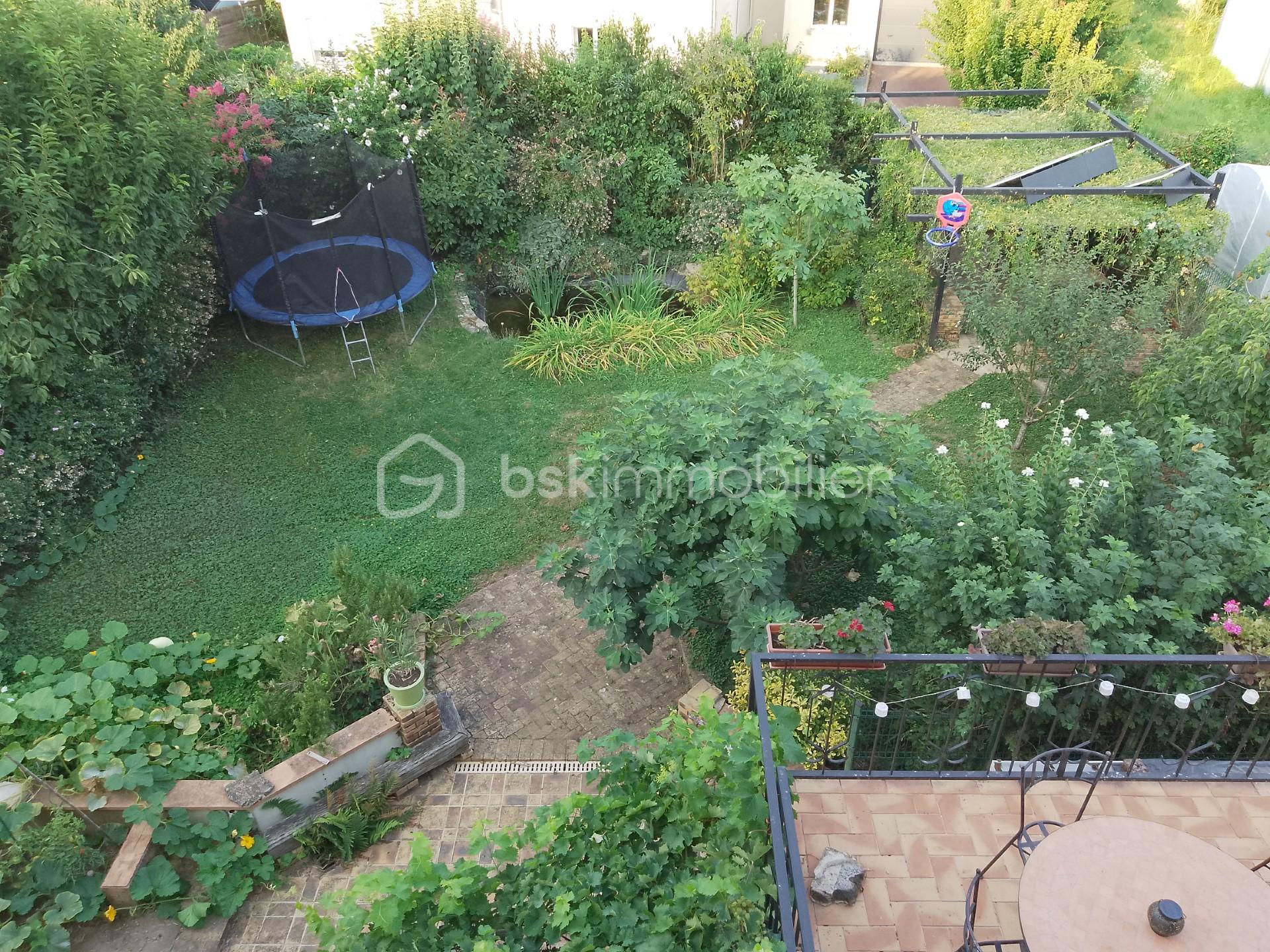 Maison de 185 m² - jardin.jpg