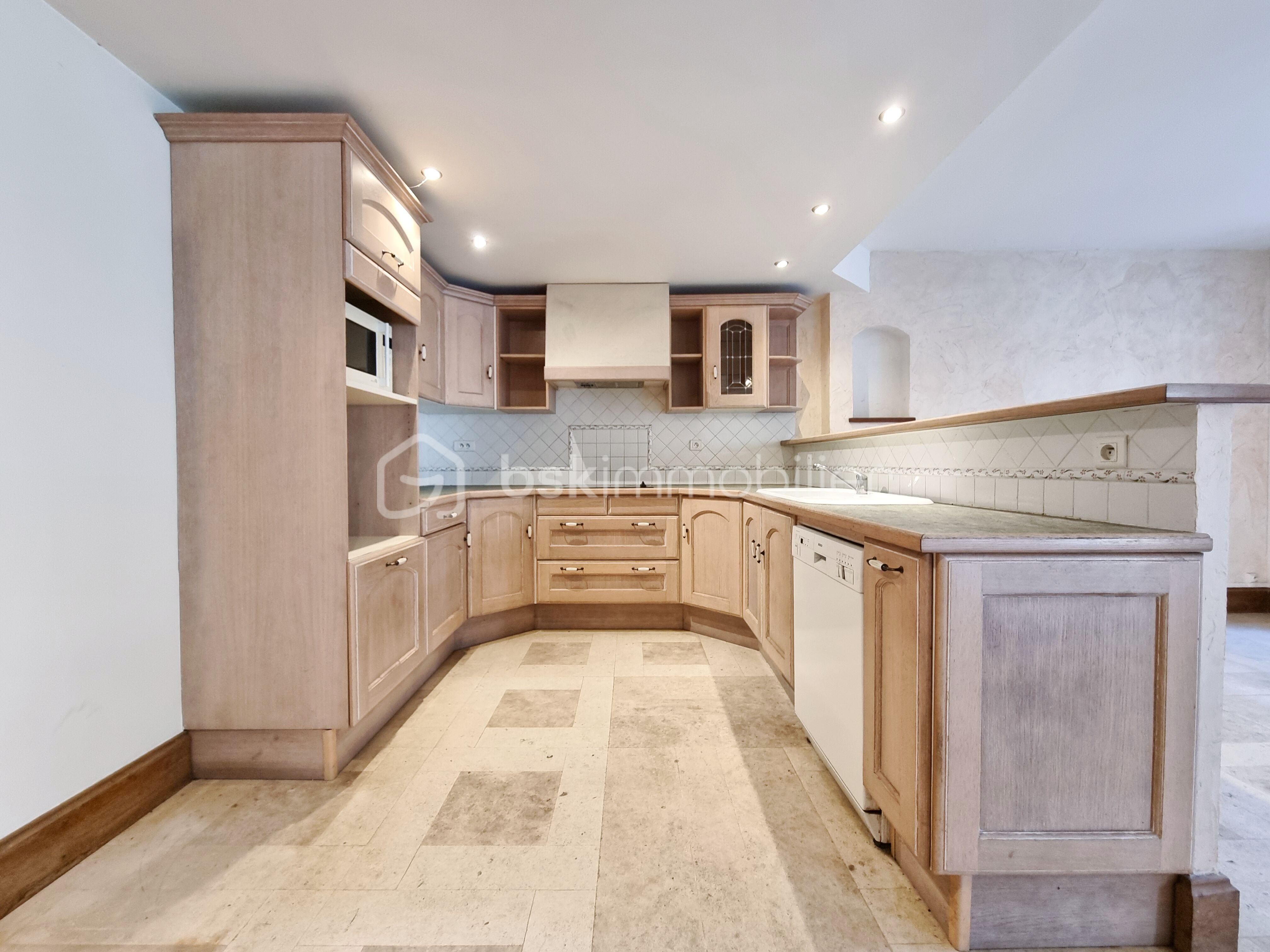 Maison ancienne de 222 m² - 20250430_101921.jpg