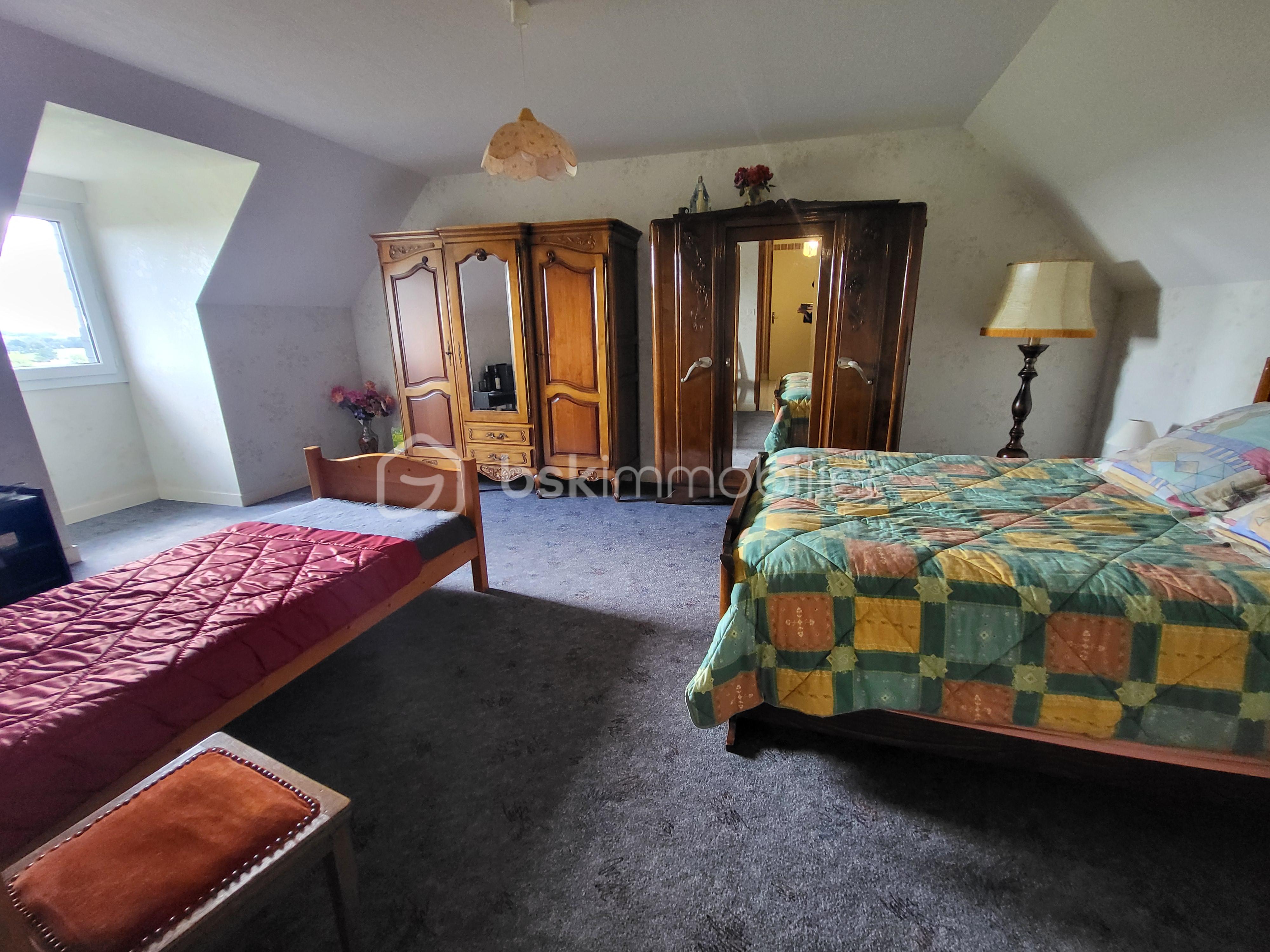 Maison de 140 m² - grande chambre haut.jpg