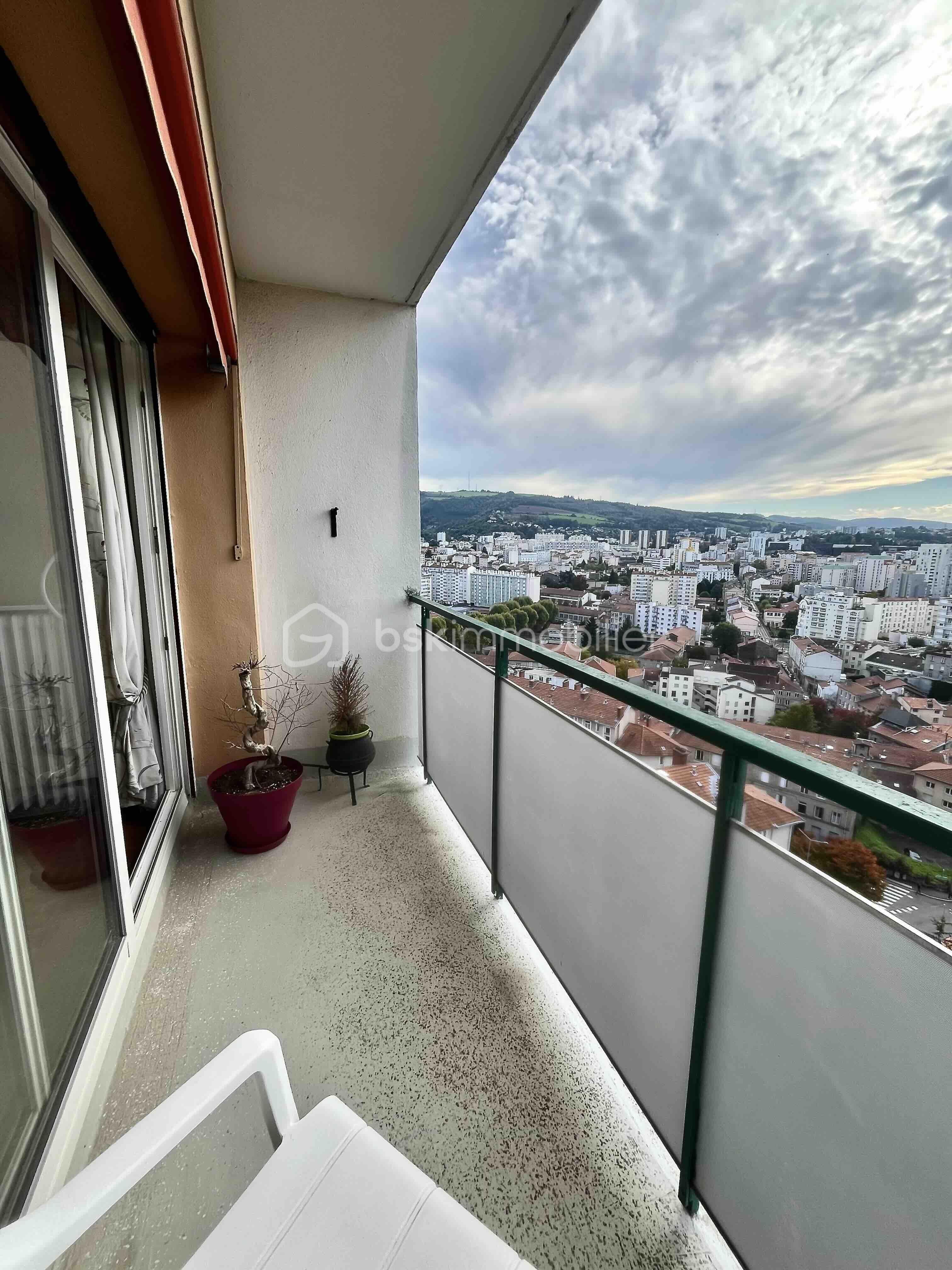 Appartement de 76,92 m² - 6-salon balcon ouest 3 - copie.jpg