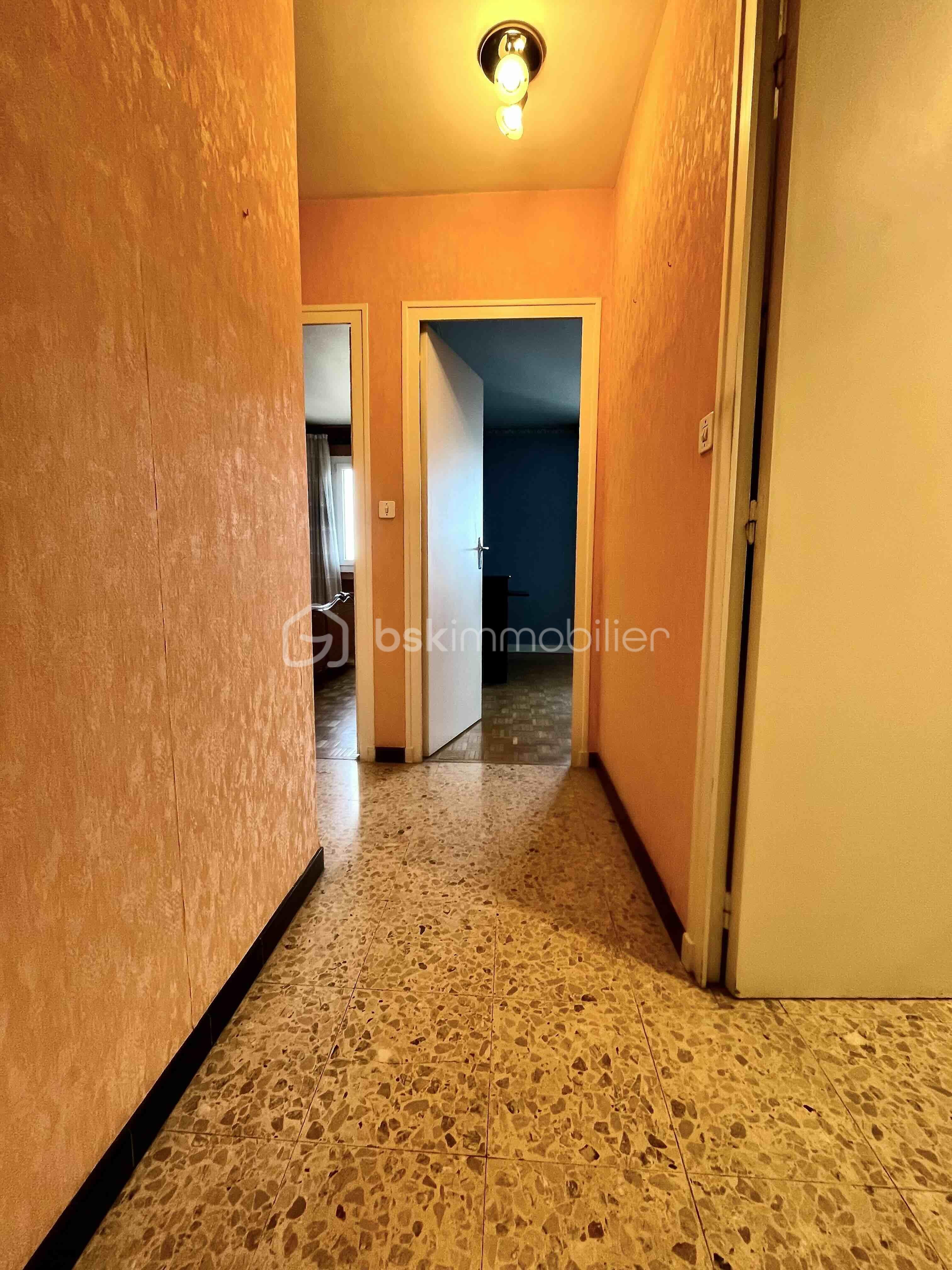 Appartement de 76,92 m² - 11-dégagement espace nuit - copie.jpg