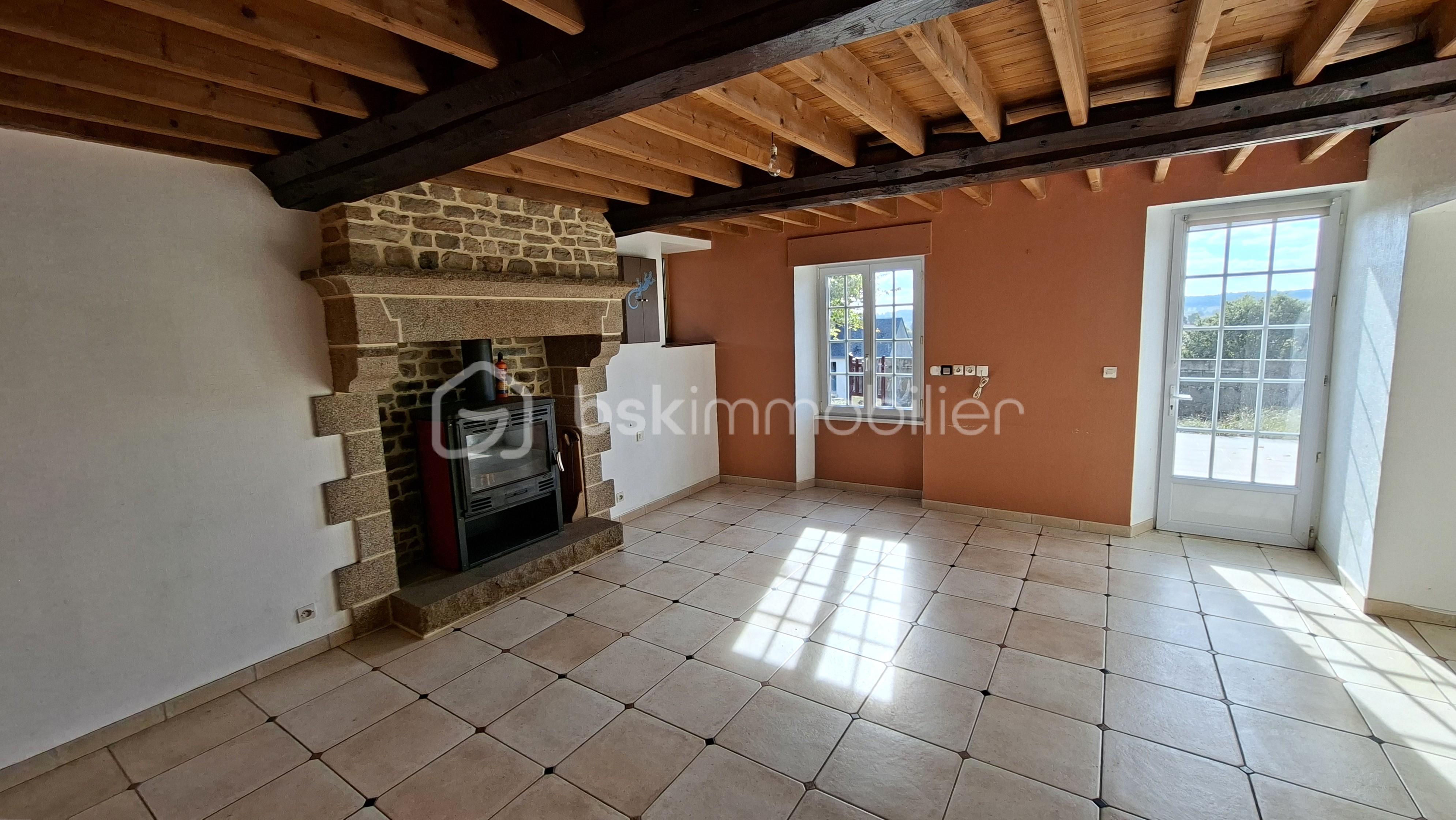 SUARD SALLE VERS FENETRE PLE 2.jpg