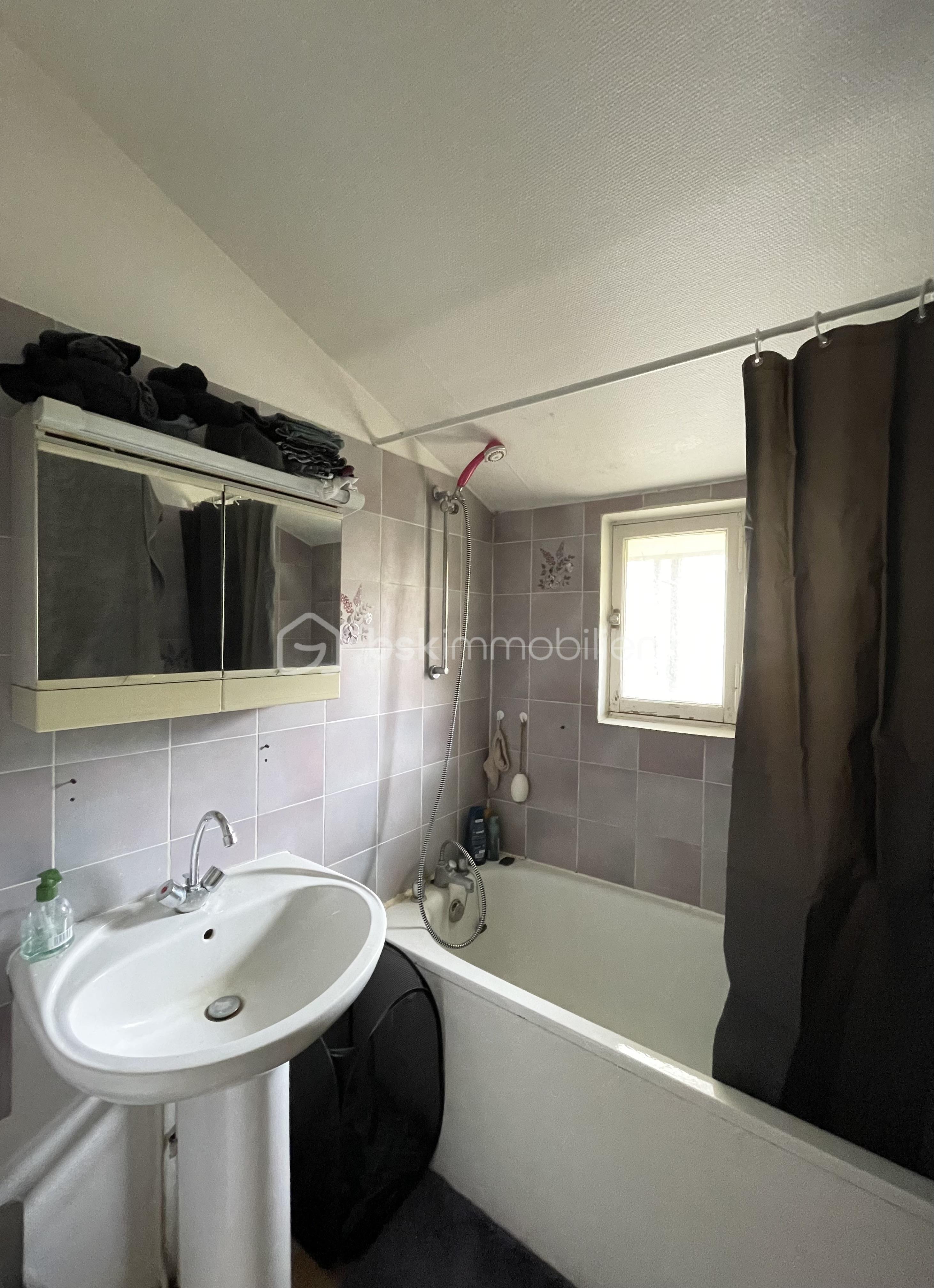 Immeuble de 135 m² - salle bain appt 2.jpg