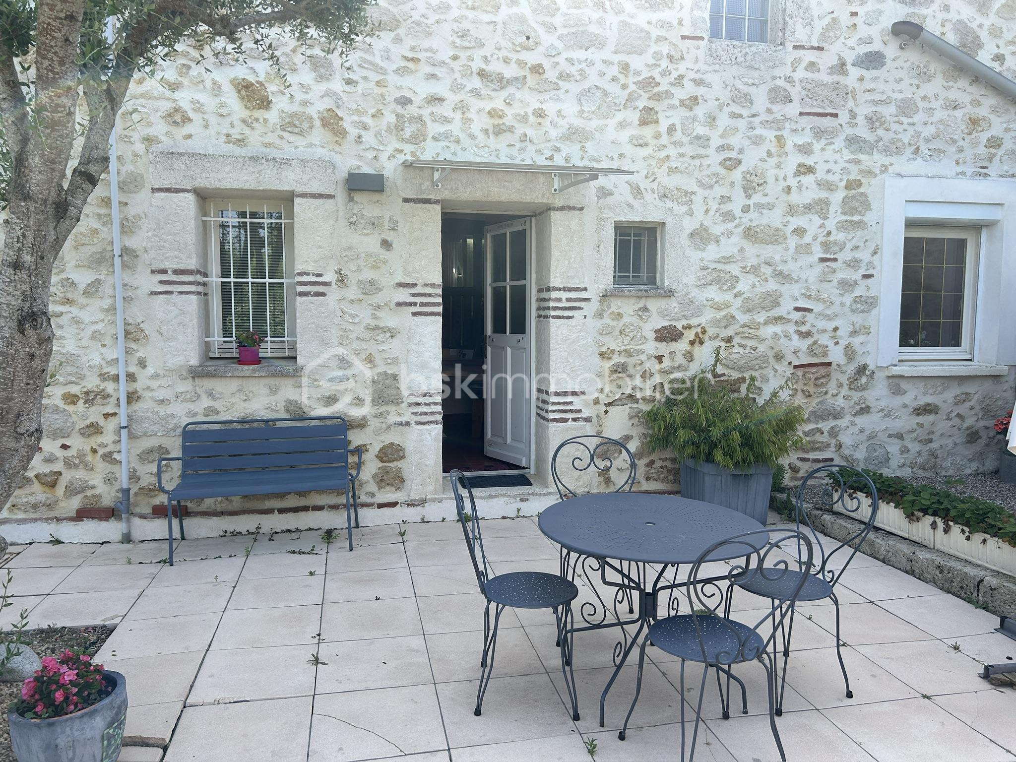 Maison de 221 m² - 83D4384E-BBD4-424A-BAC0-F595B6C33E97_1_102_o.jpeg