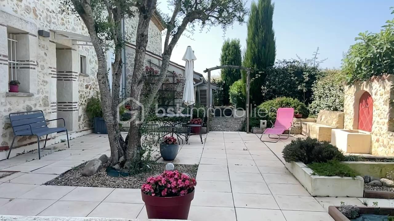 Maison de 221 m² - 0CAE86D1-BD93-4BEC-815E-DEE5BB0CBB9A_1_102_a.jpeg