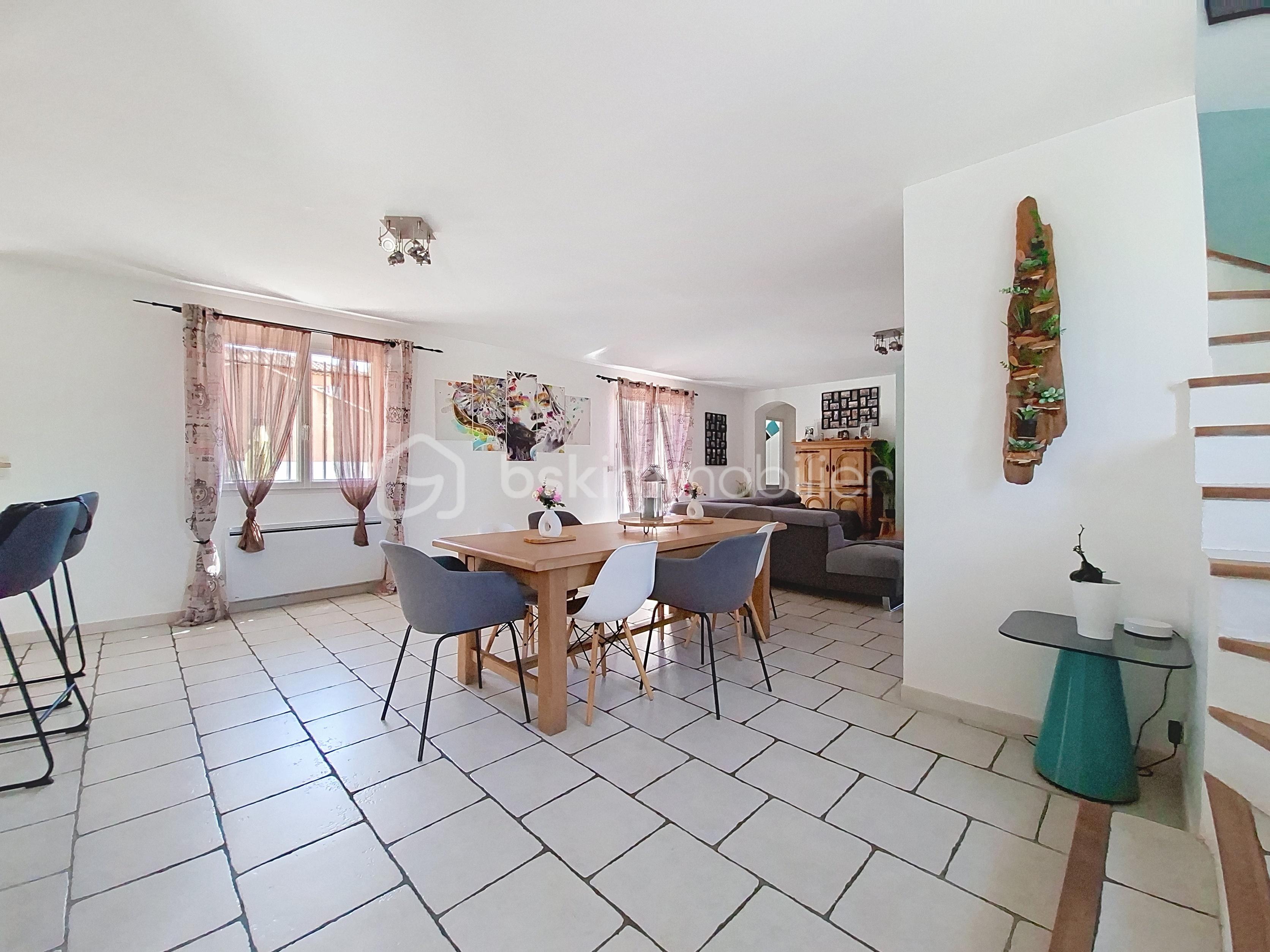 Maison contemporaine de 143 m² - bibrac_00001 (4).jpg
