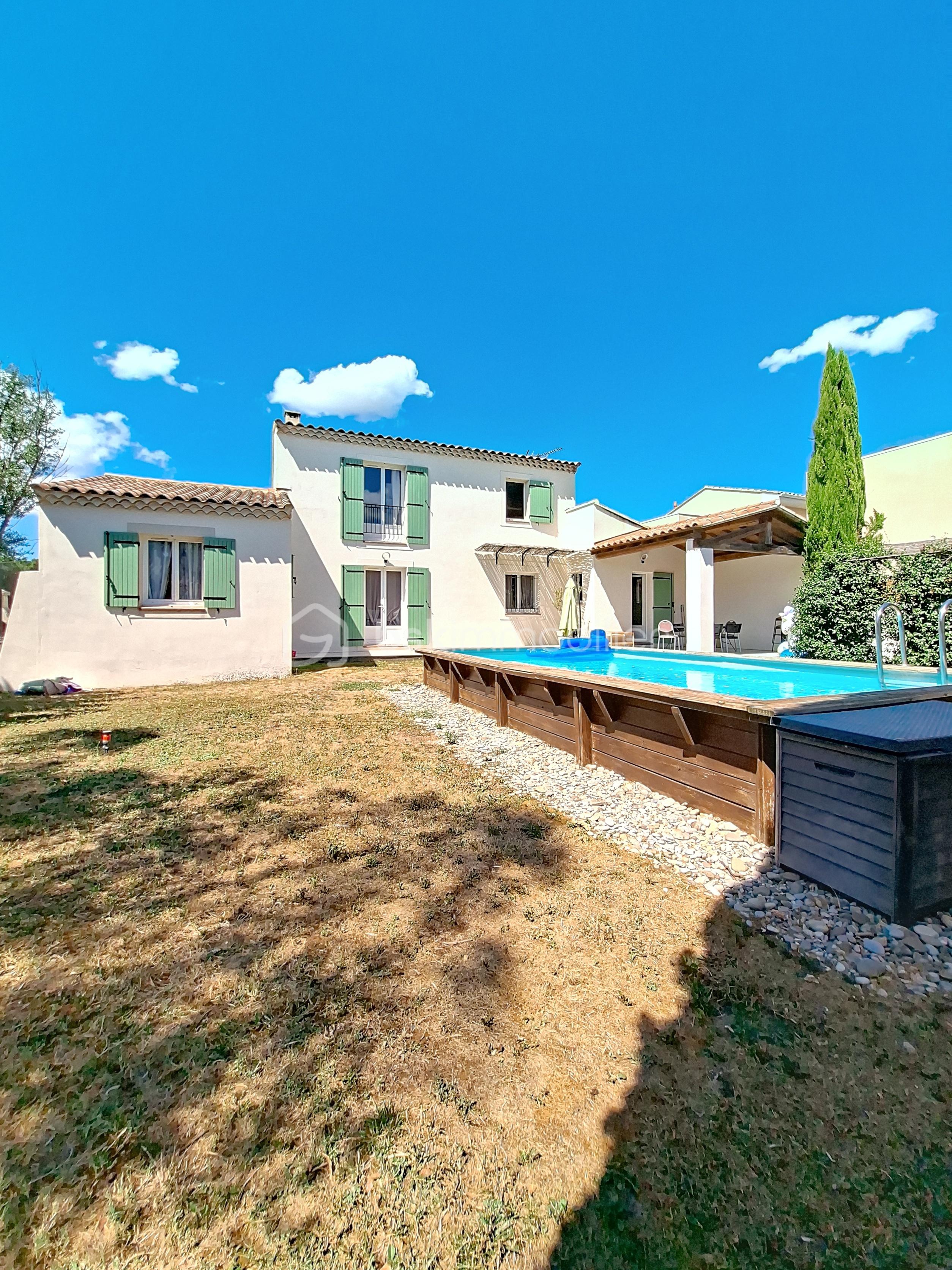Maison contemporaine de 143 m² - bibrac_00001 (2).jpg