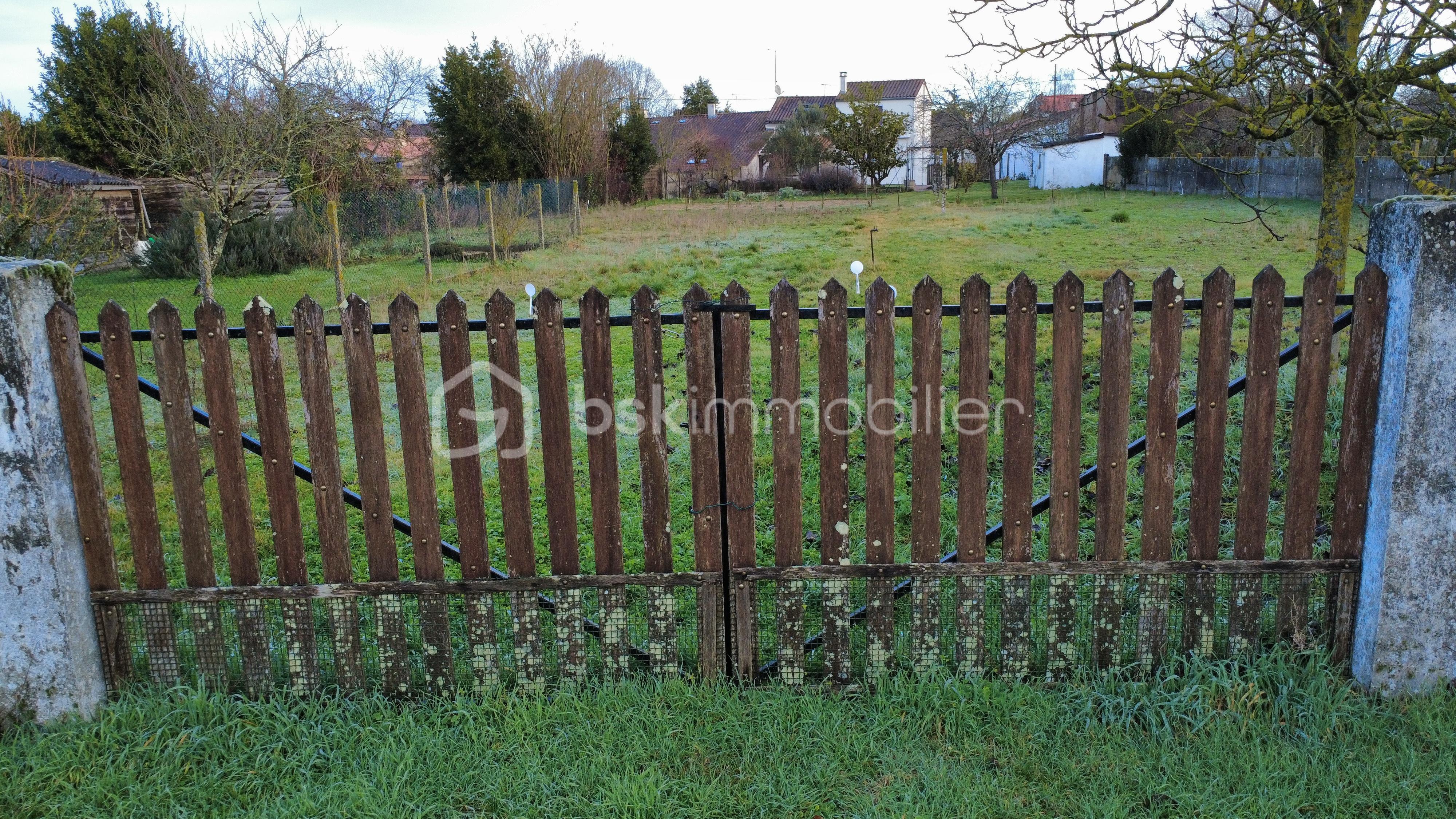 Terrain de 790 m² - dji_fly_20260128_093412_504_1769589339256_photo_optimized.jpg