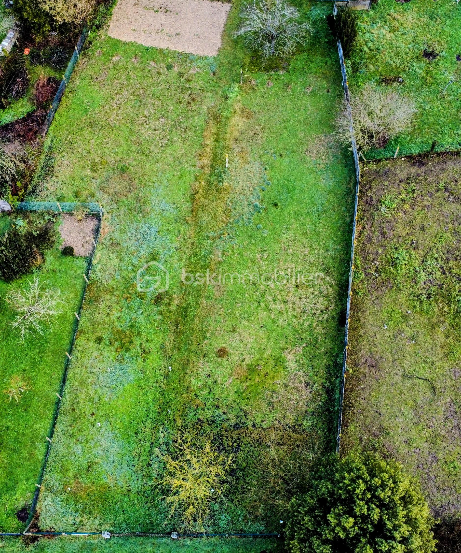 Terrain de 790 m² - dji_fly_20260128_092838_495_1769589359348_photo_optimized-EDIT.jpg