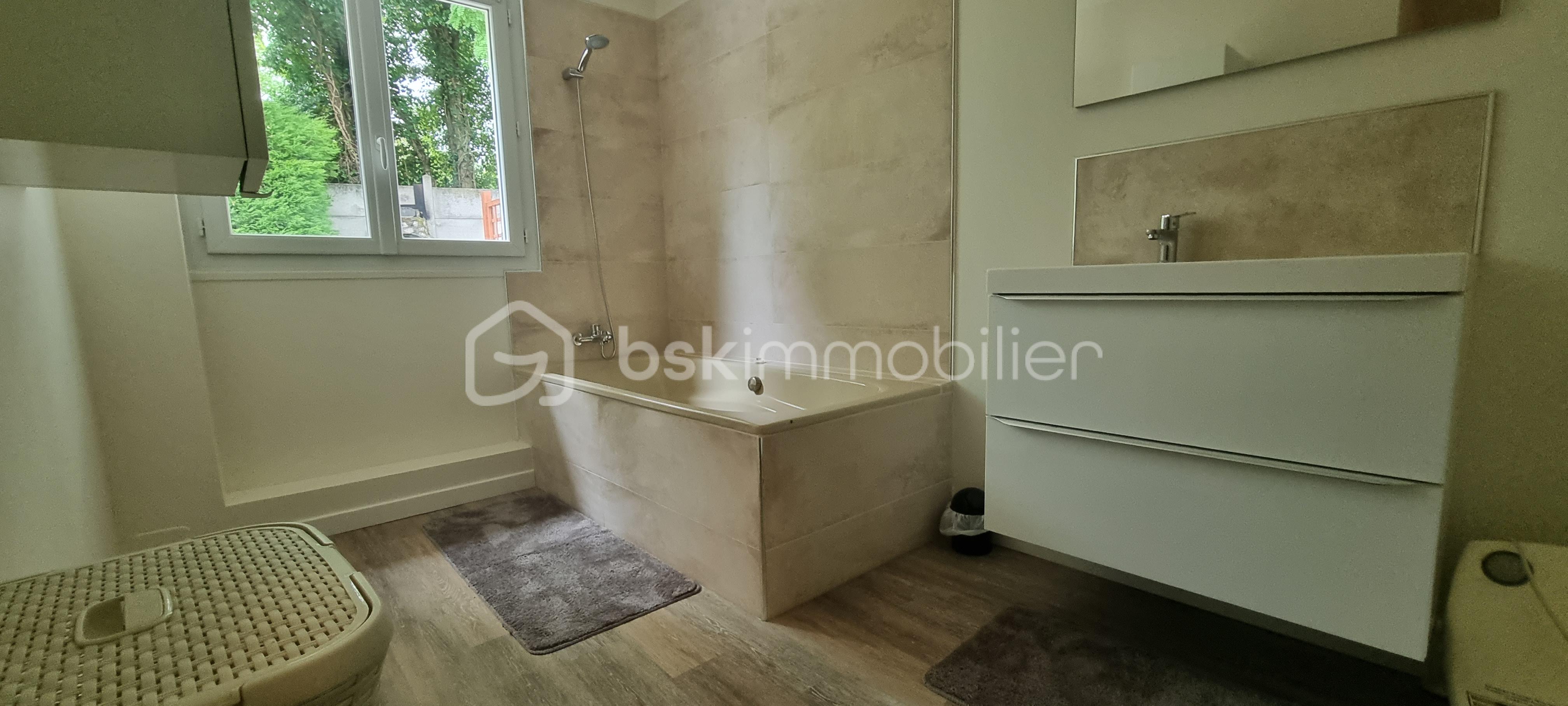 Maison de 120 m² - gQkIhP3UifCttg4NmaypPSJpZ1wlk6lE3LLrzZXi.jpg