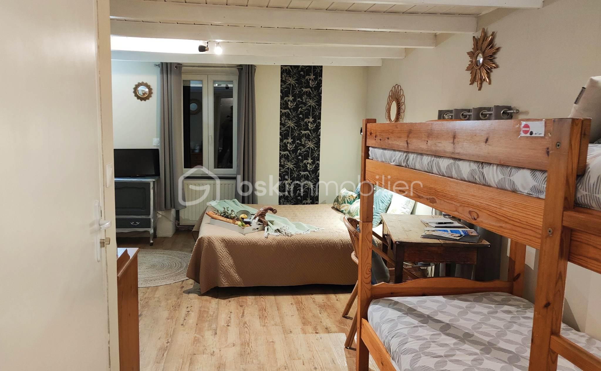 Maison de village de 128 m² - 327055798_687548239698604_54191540949018148_n.jpg