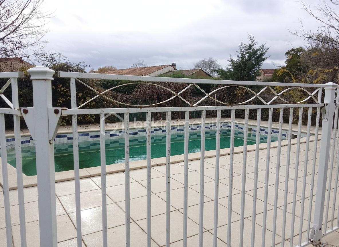 Maison ancienne de 137 m² - generated_2025-12-19T16_53_00.467.jpg