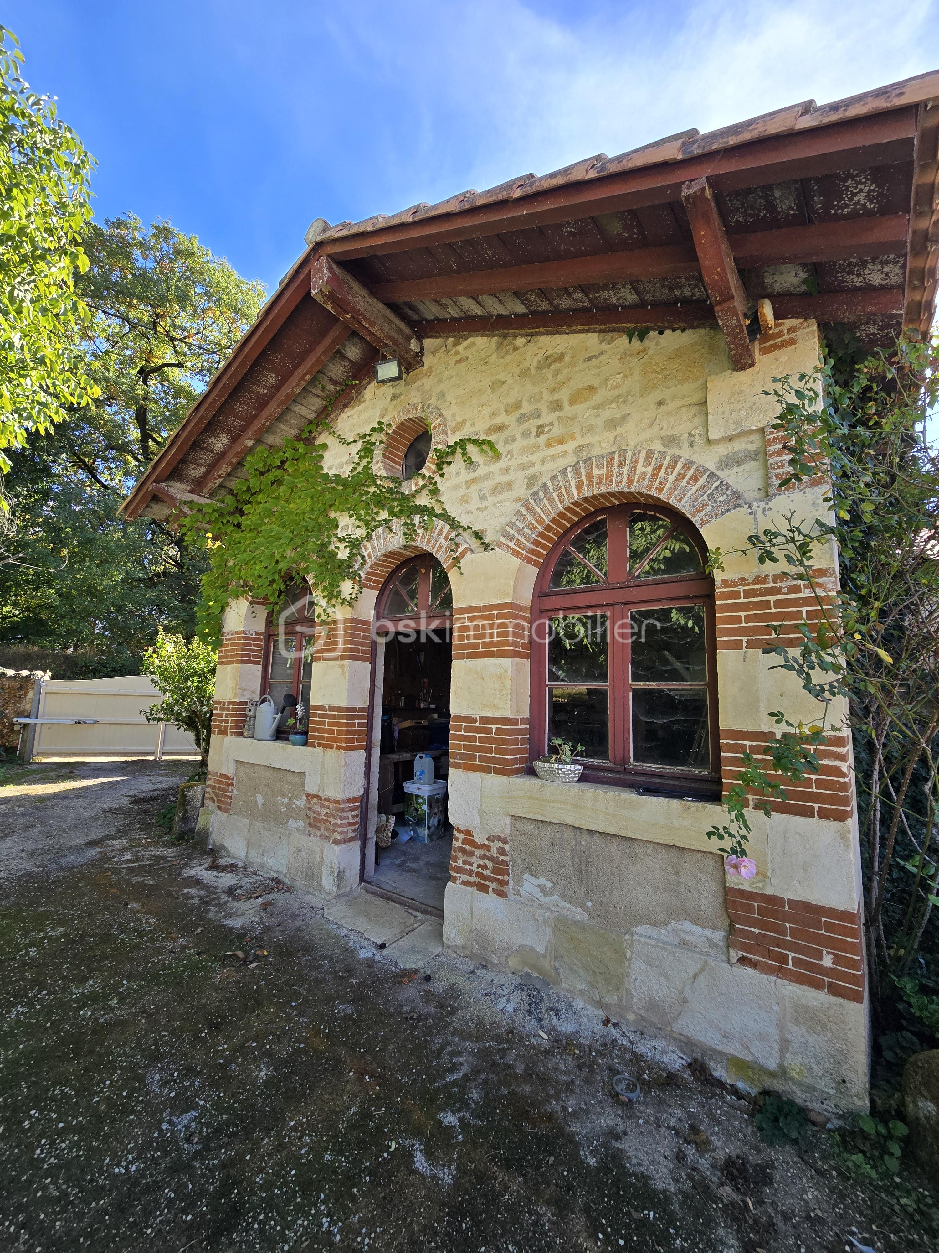 Maison ancienne de 360 m² - 20251007_155335.jpg