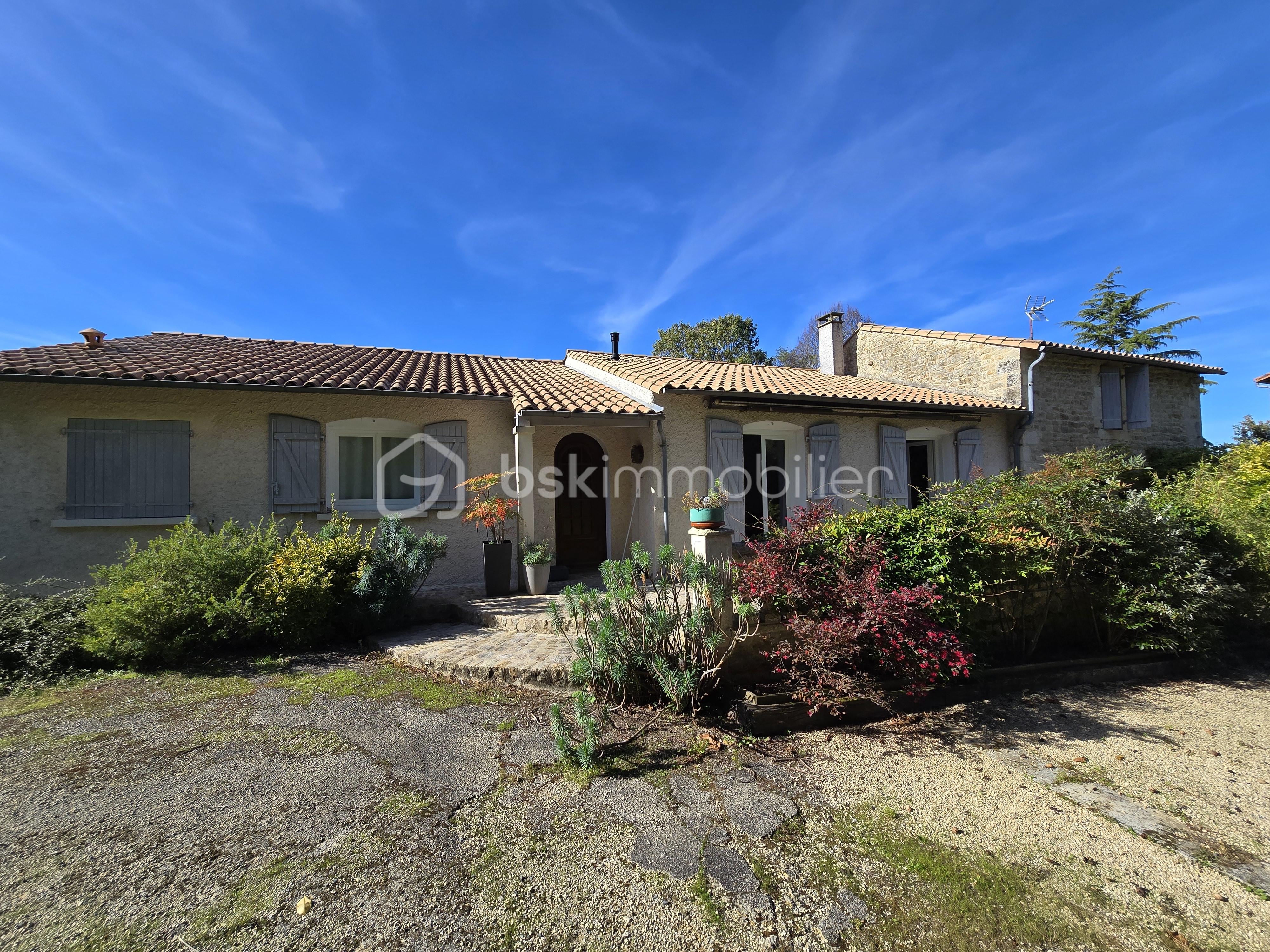 Maison ancienne de 360 m² - 20251007_155135.jpg