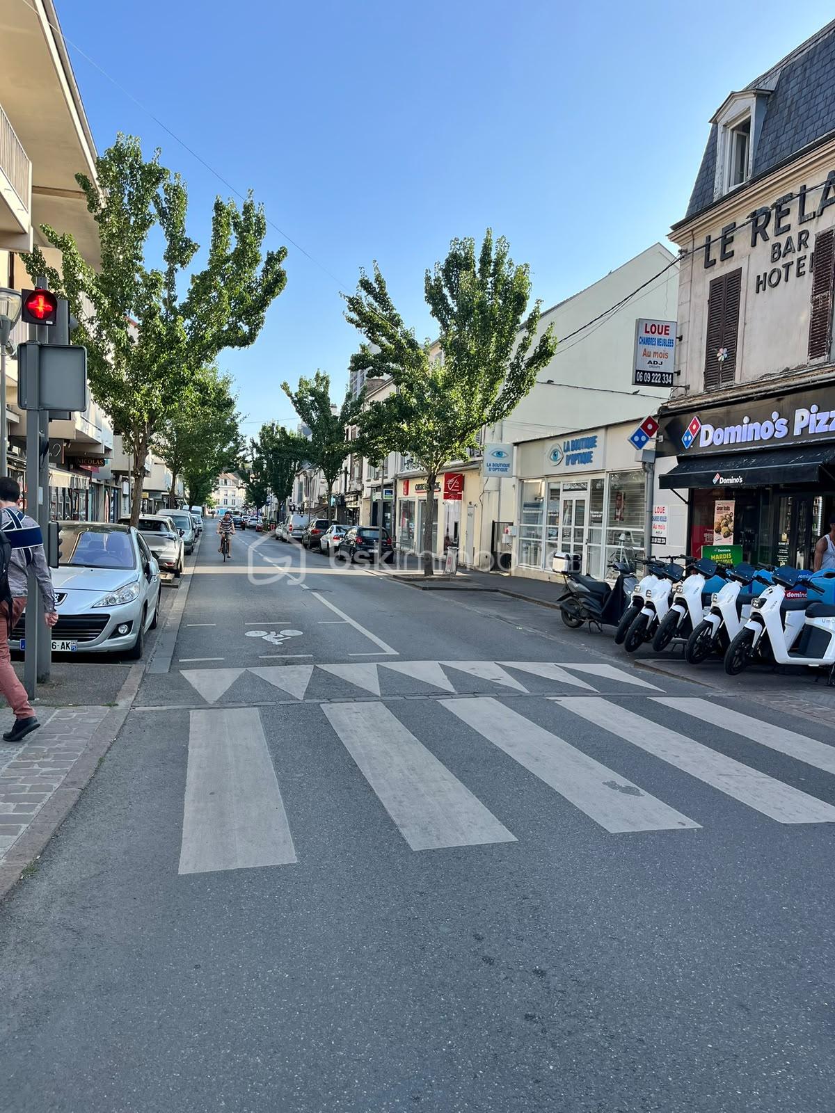 photo angle de rue gauche.jpg