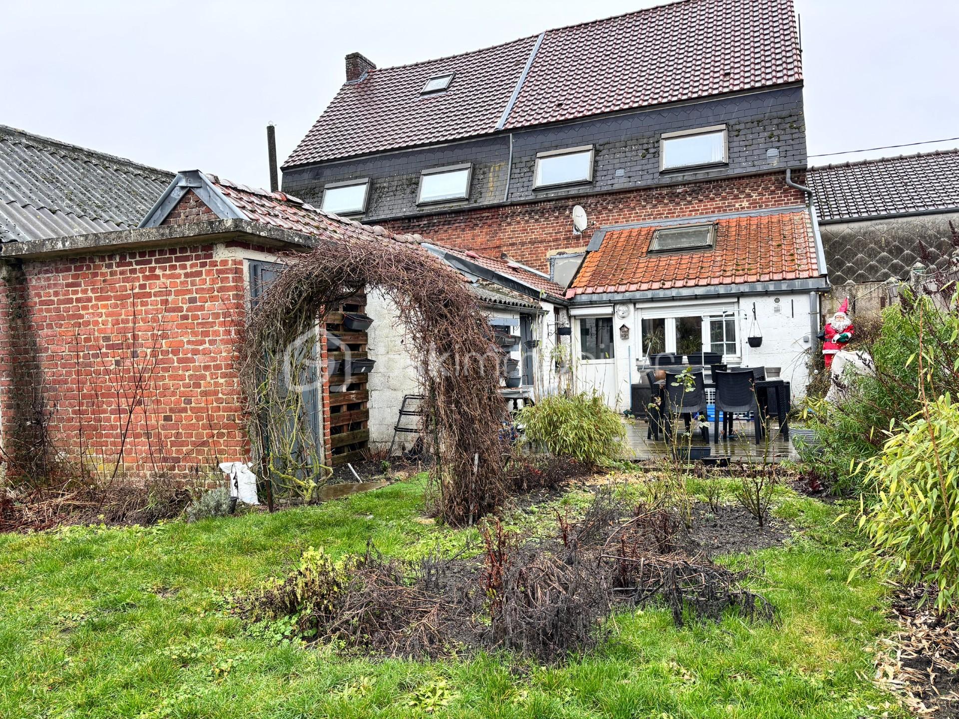 Maison de ville de 90 m² - f64170ec-936c-4e1a-abe7-227f9c2aa477.jpg