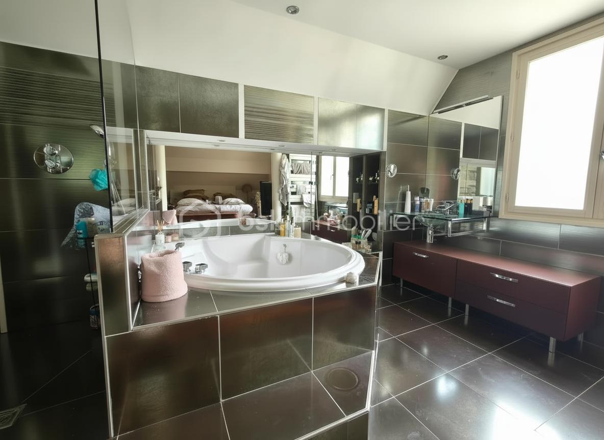 Maison de 154 m² - generated_2025-12-02T15_52_27.804.jpg