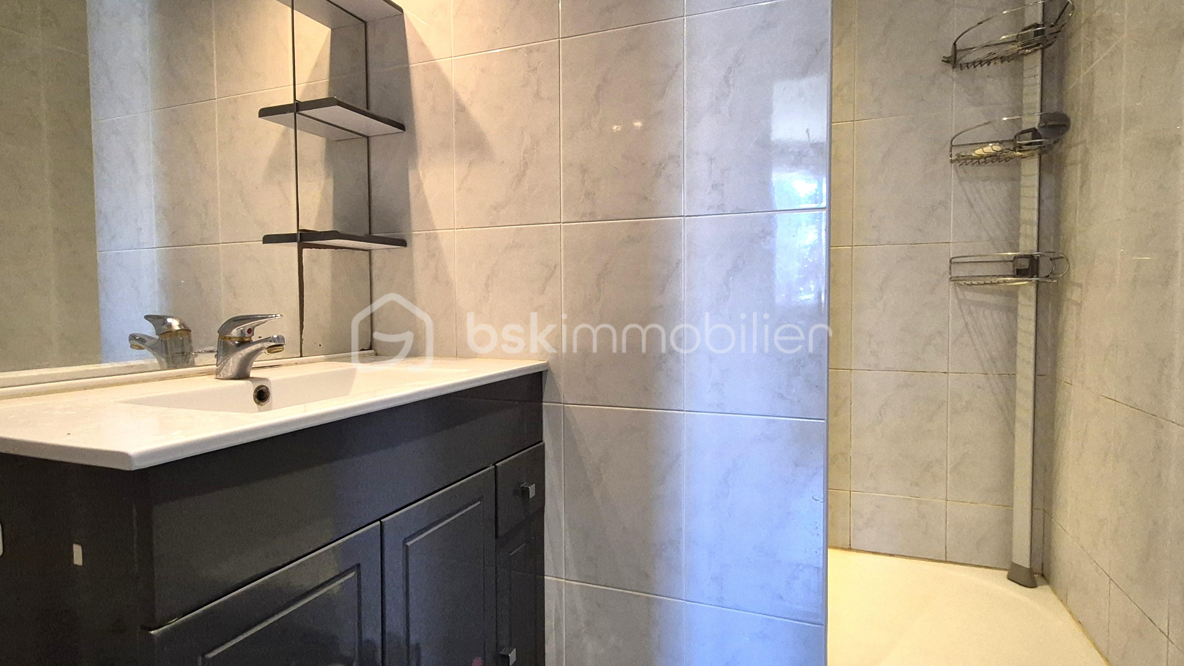Maison de 164 m² - Salle d'eau.jpg