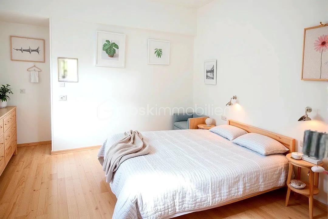 Maison traditionnelle de 140 m² - liloo-downloaderYnNkOZ