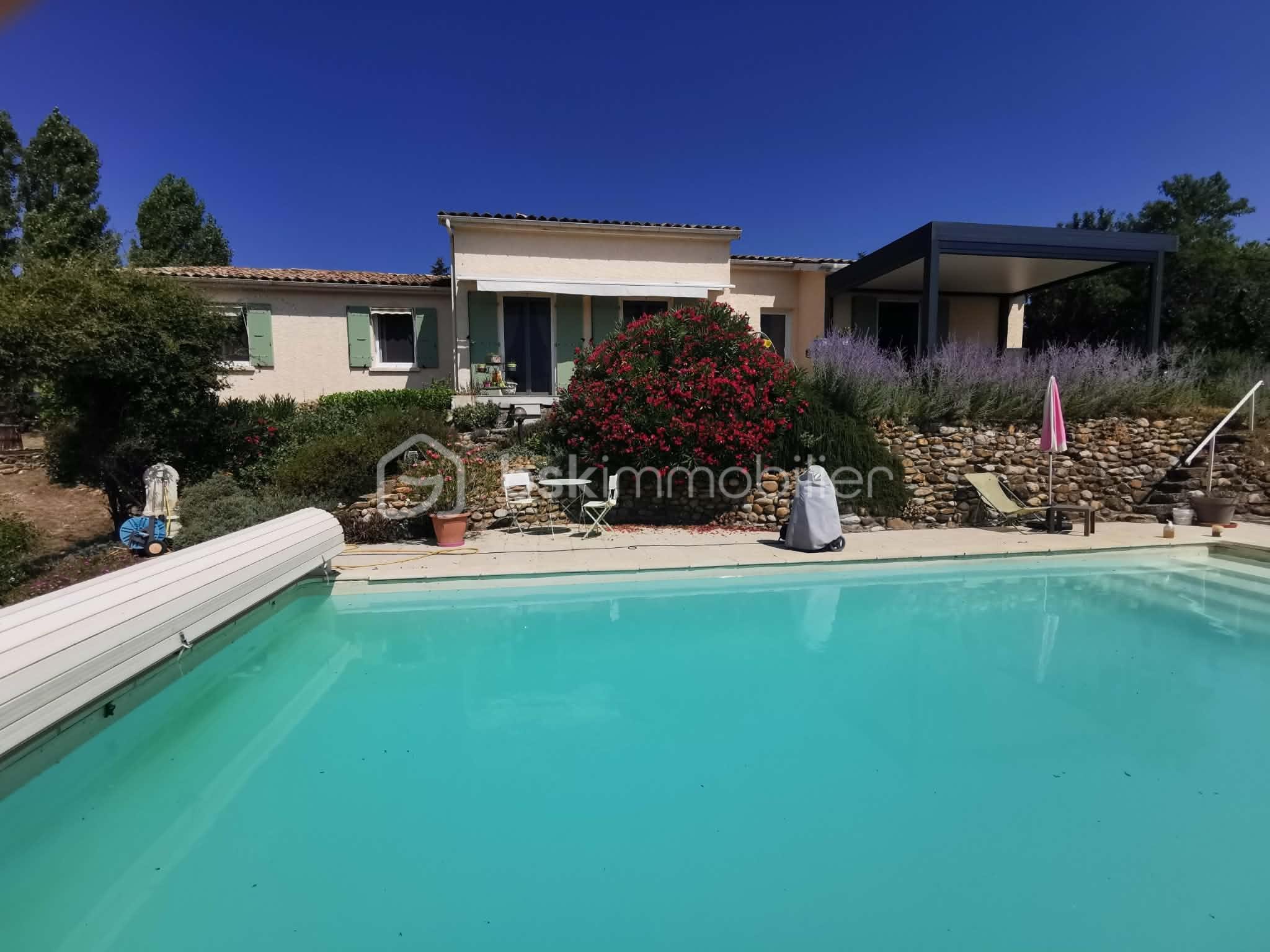 la plus belle de toute les photo maison piscine.jpeg