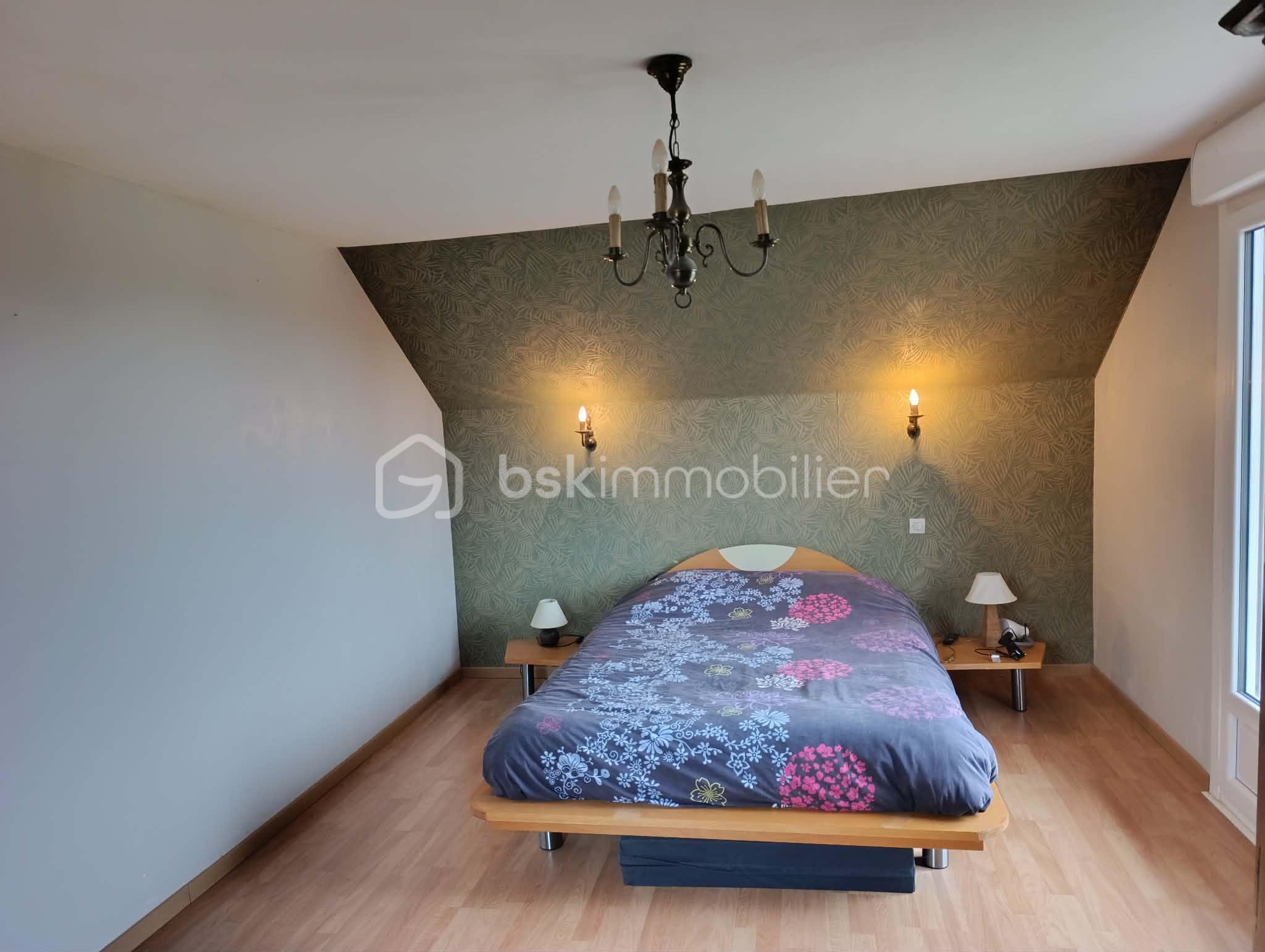 Maison de 102 m² - f75675c6-84ad-48b8-b60b-8a19bf75e782.jpg