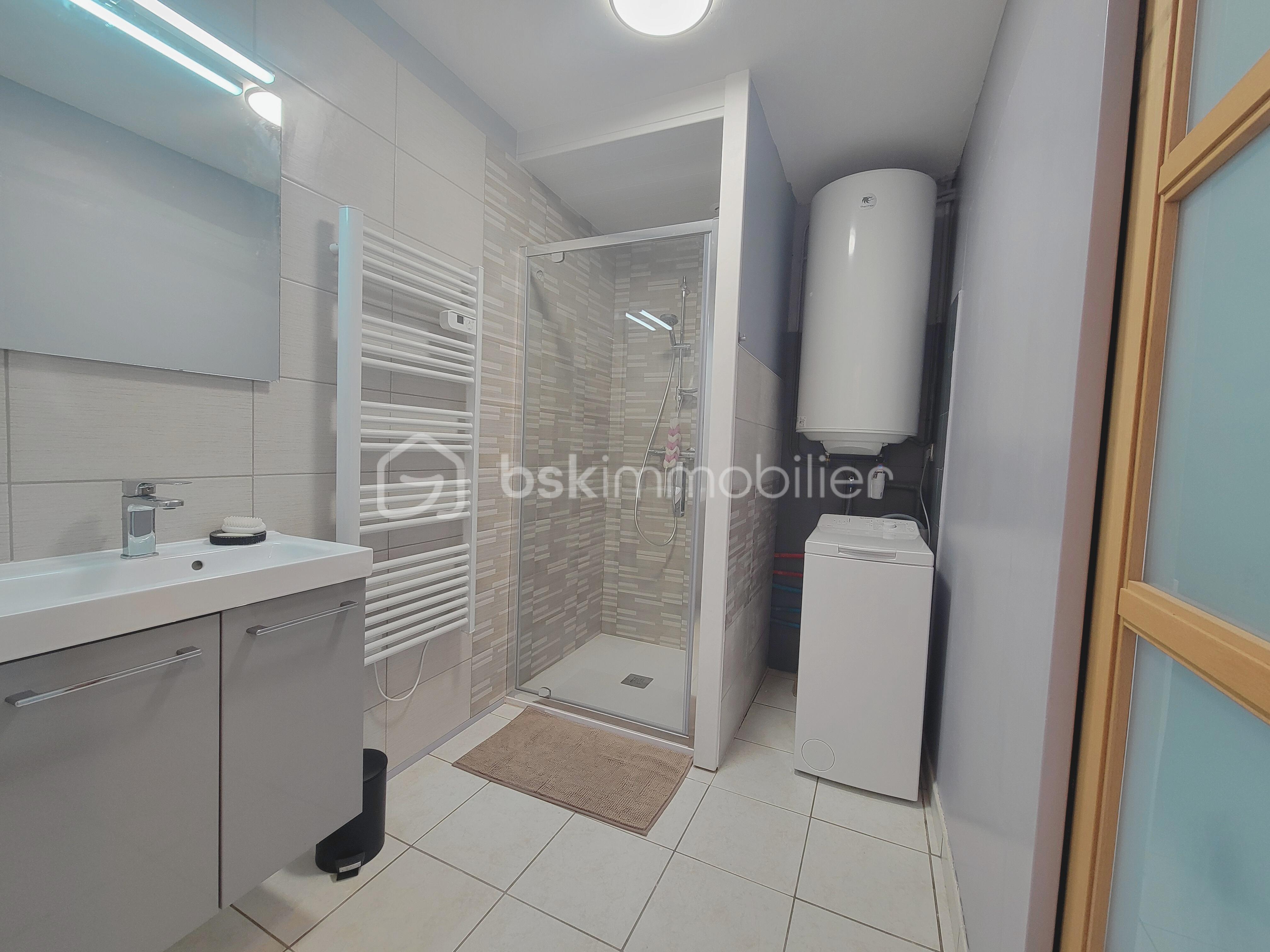 Maison en pierre de 215 m² - 536fabb5-2d26-42d3-a832-7e674bfd974b.jpg