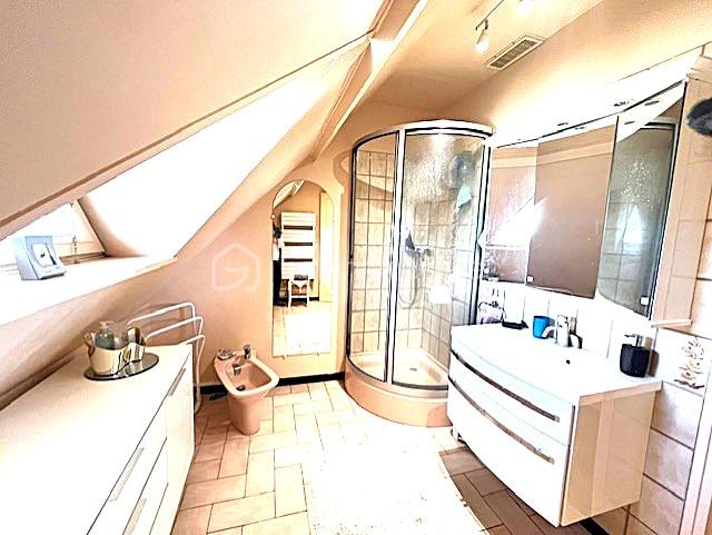 Maison de 141 m² - SALLE DE DOUCHE ETAGE B.jpg