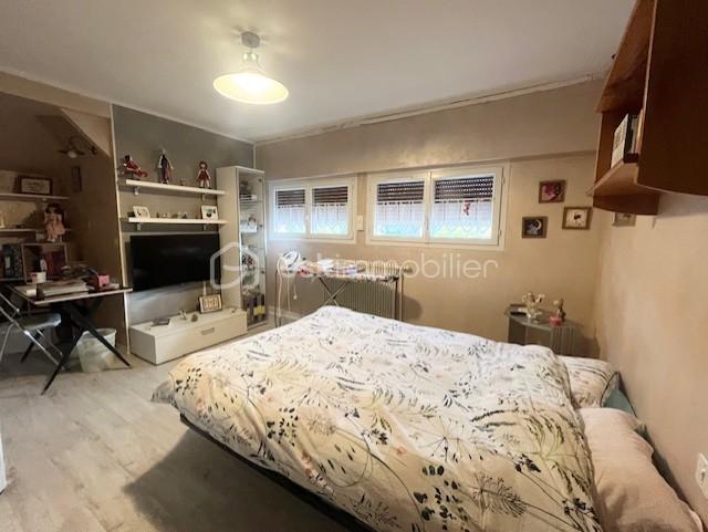 Maison de 141 m² - CHAMBRE 1 ETAGE.jpg