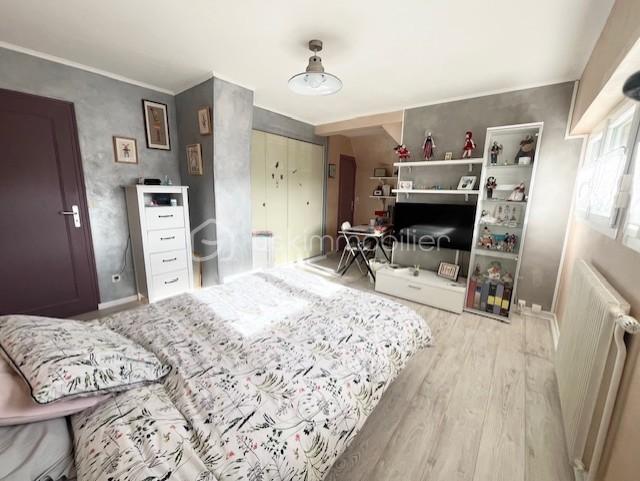 Maison de 141 m² - CHAMBRE 2 C.jpg