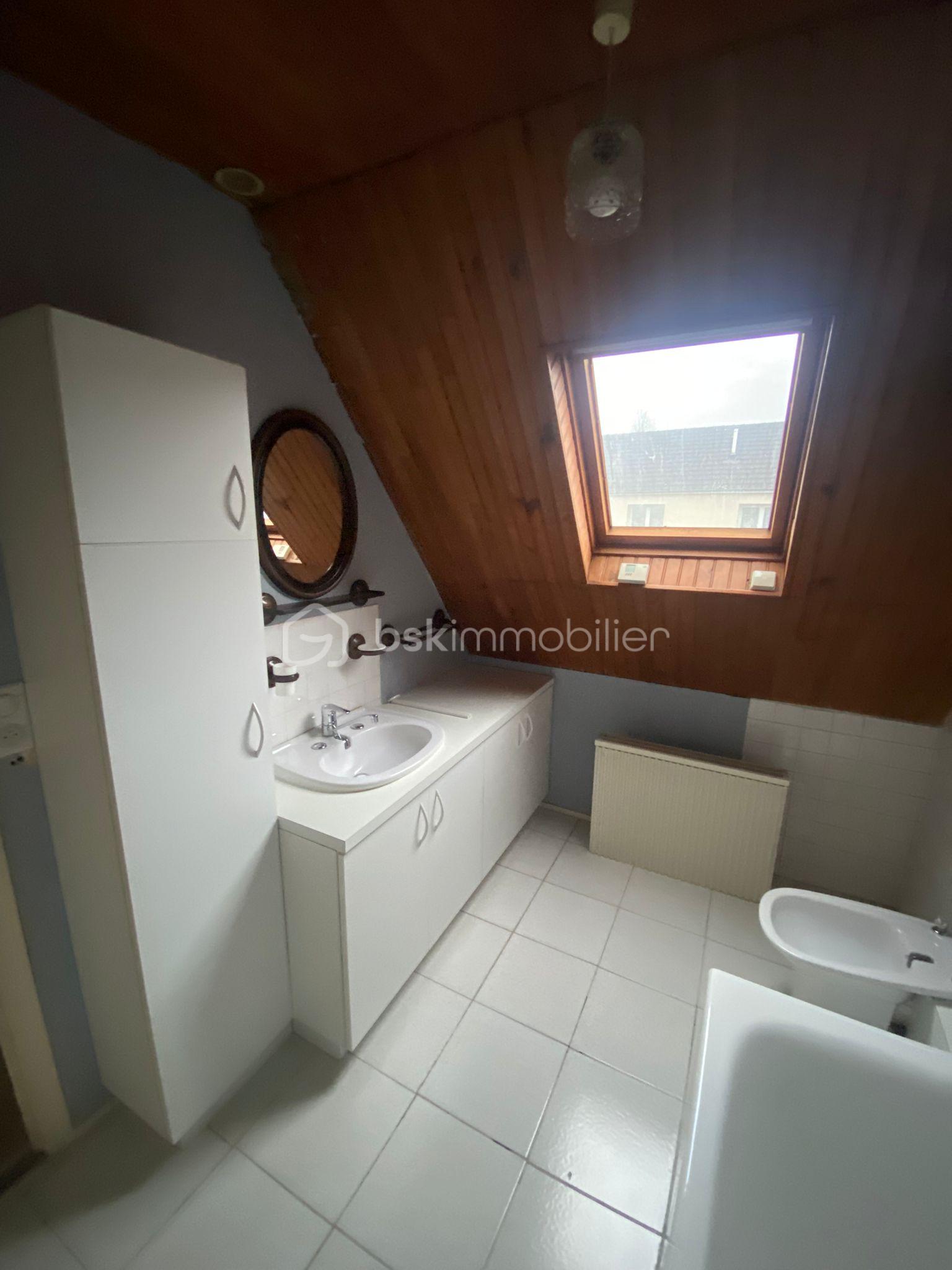 Pavillon de 107 m² - c4d0a4c9-ae16-4a2e-a851-d6cf5372d524.jfif