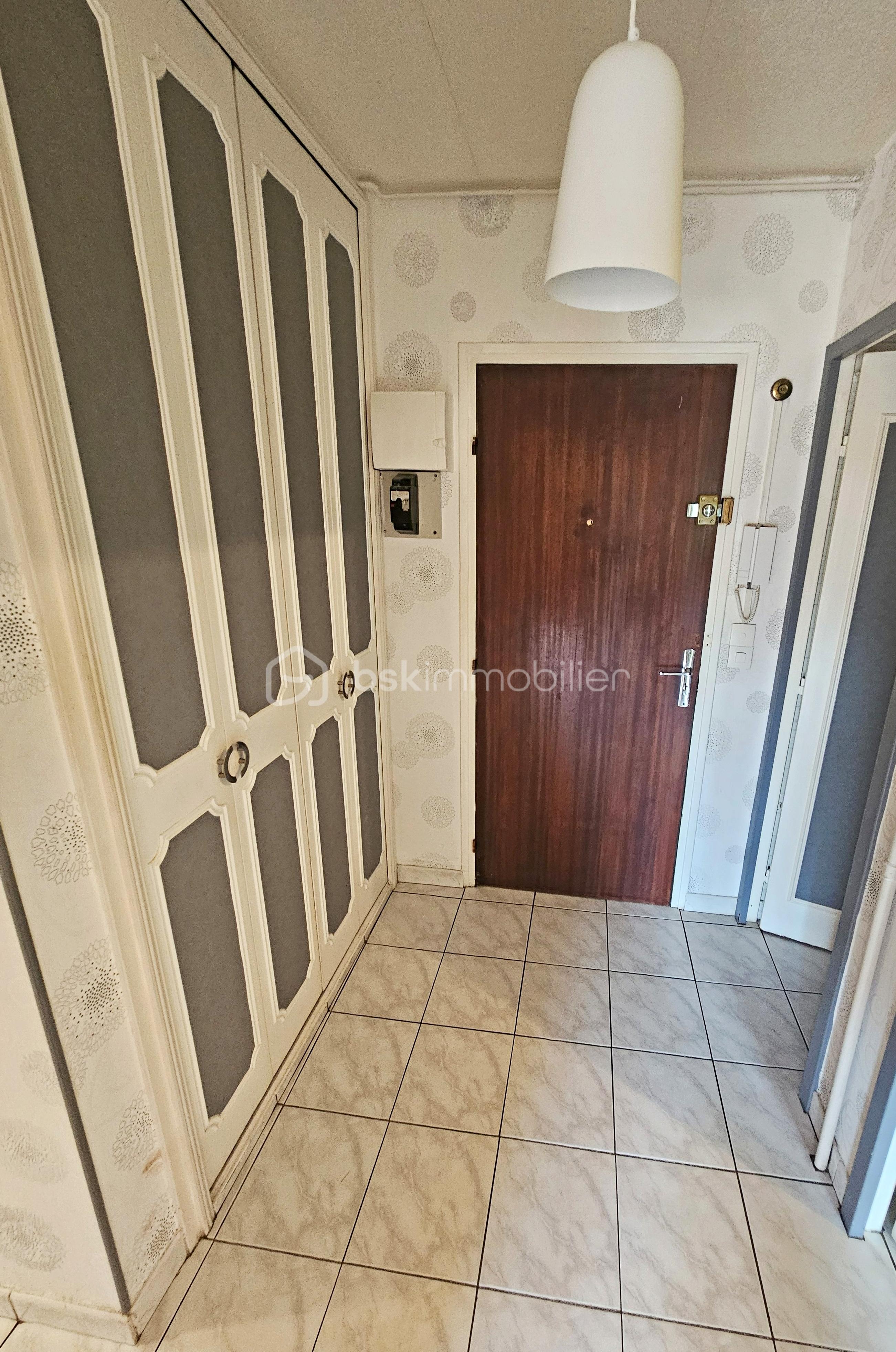 Appartement de 62,59 m² - Entrée.jpg