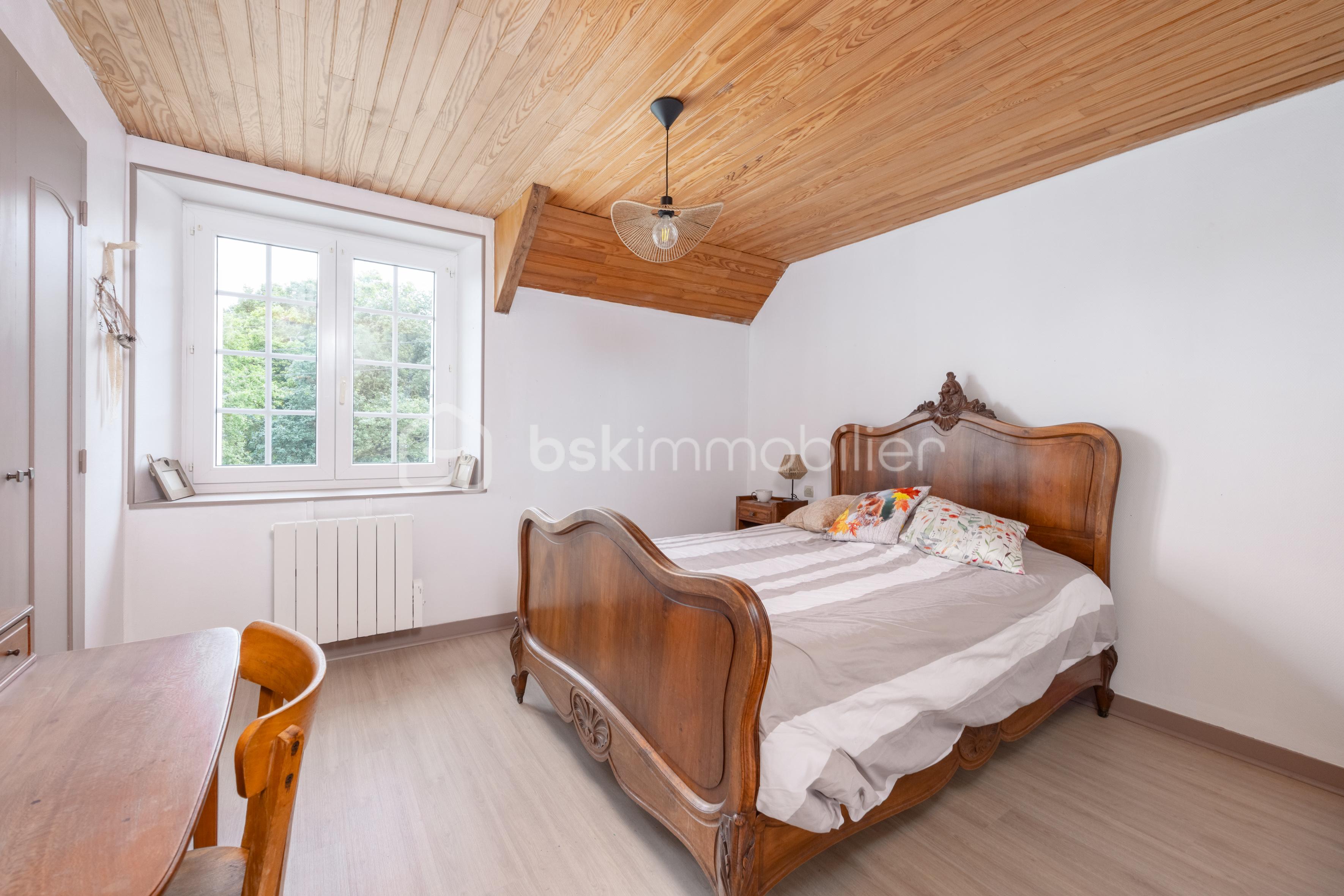 Maison en pierre de 215 m² - 33-35 Le village de bosny ST GILLES DU MENE (18 sur 31).jpg