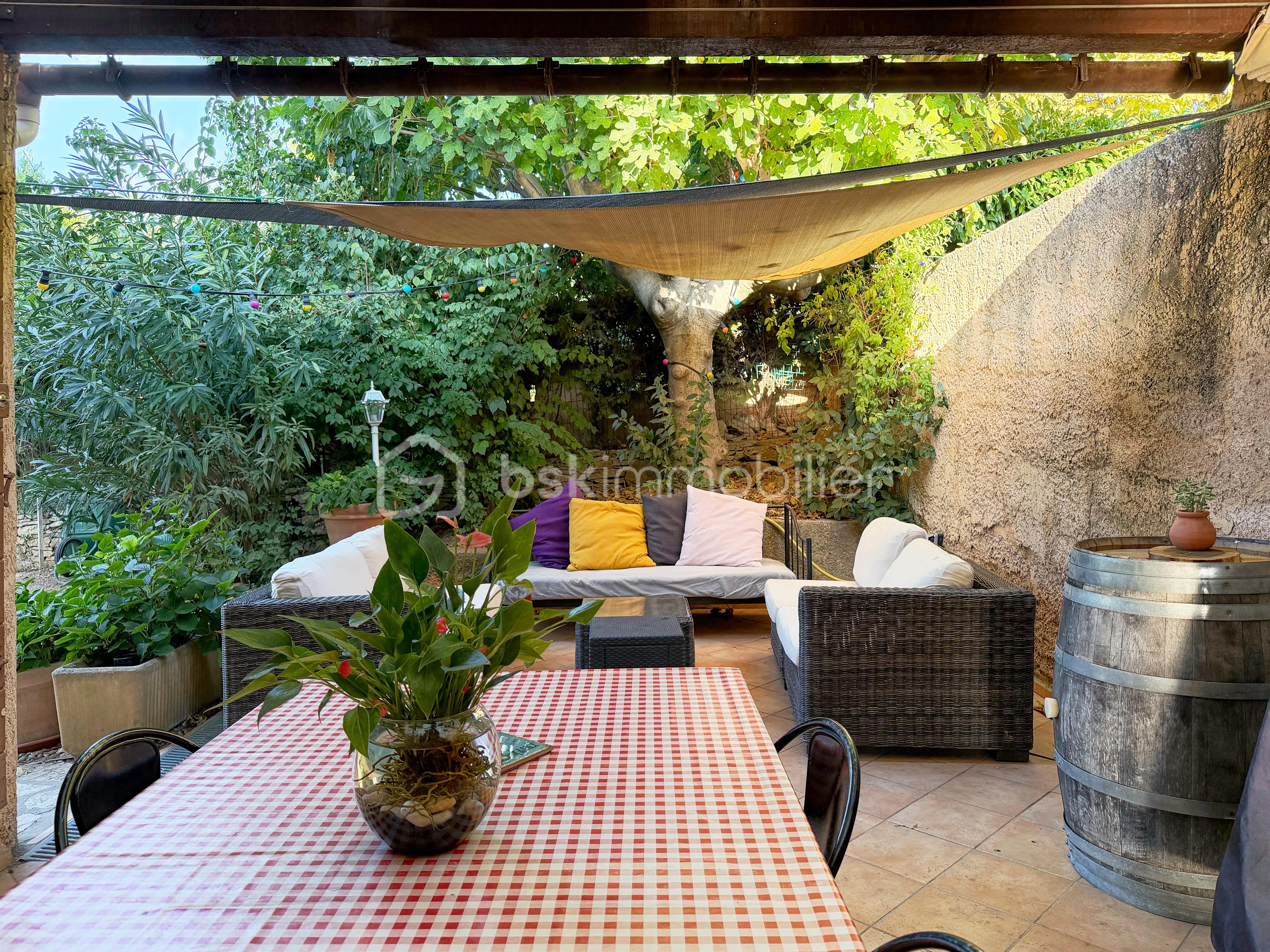 Maison avec piscine proche mer Saint-Cyr-sur-Mer 4.jpg