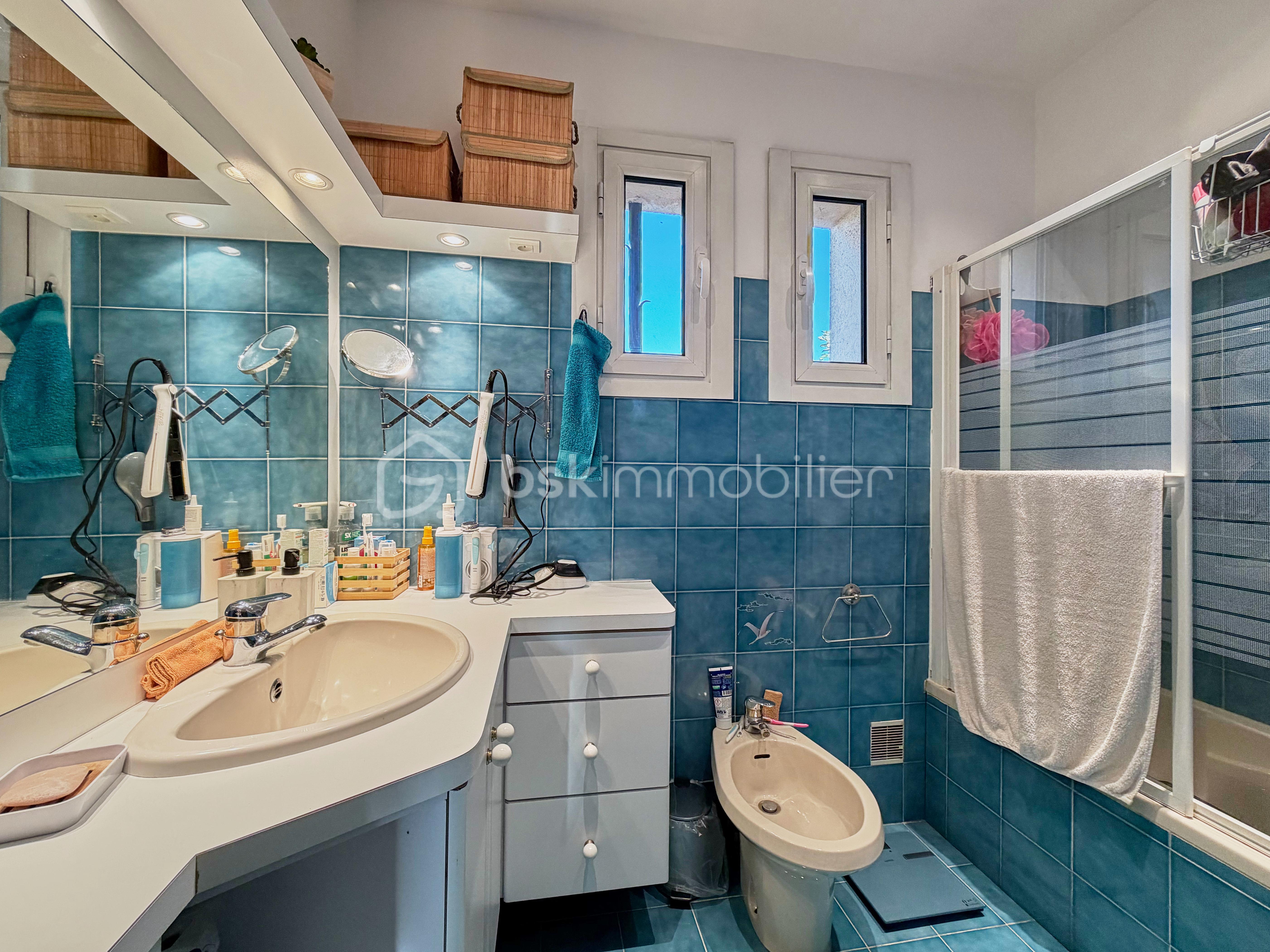 Maison avec piscine proche mer Saint-Cyr-sur-Mer 12.jpg