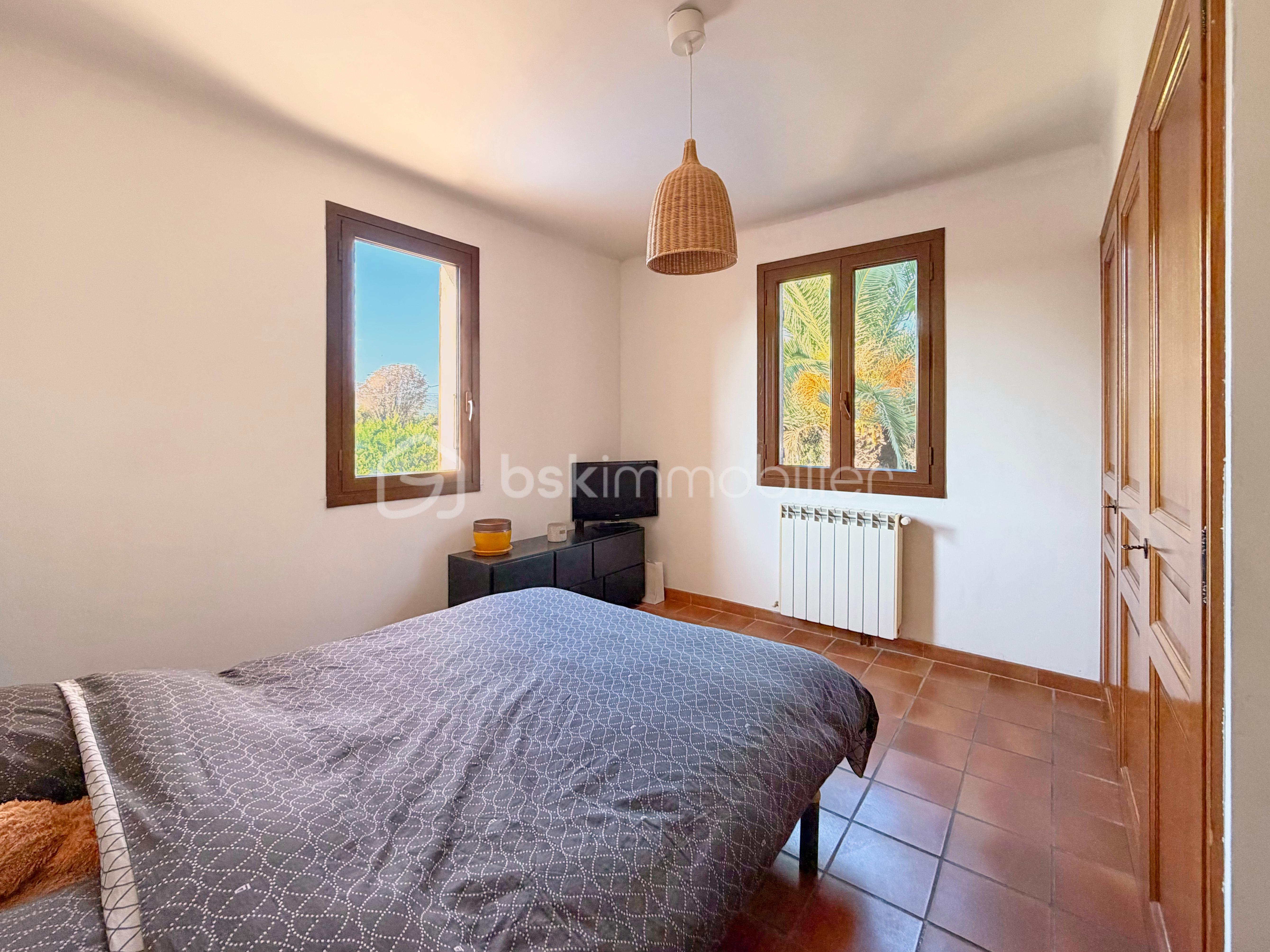 Maison avec piscine proche mer Saint-Cyr-sur-Mer 10.jpg