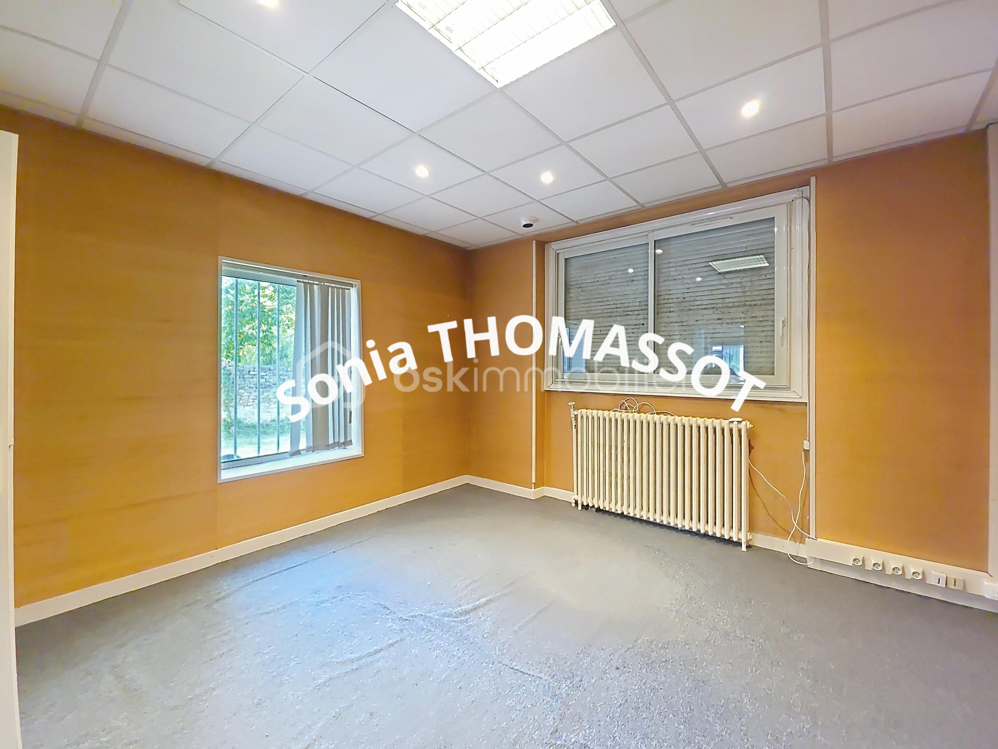 Bureau de 100 m² - 47090.jpg