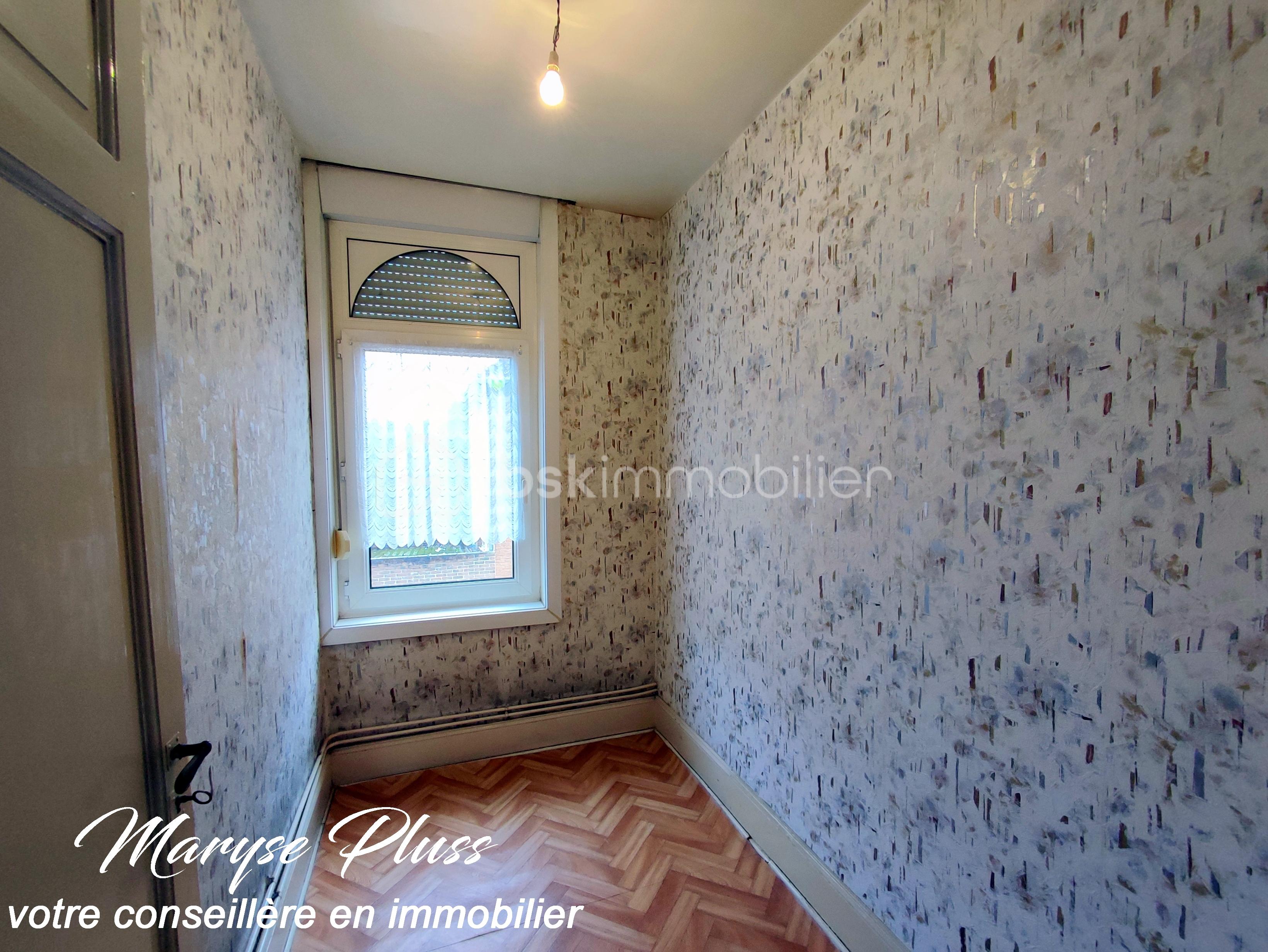 Maison de 124 m² - dressing.jpg