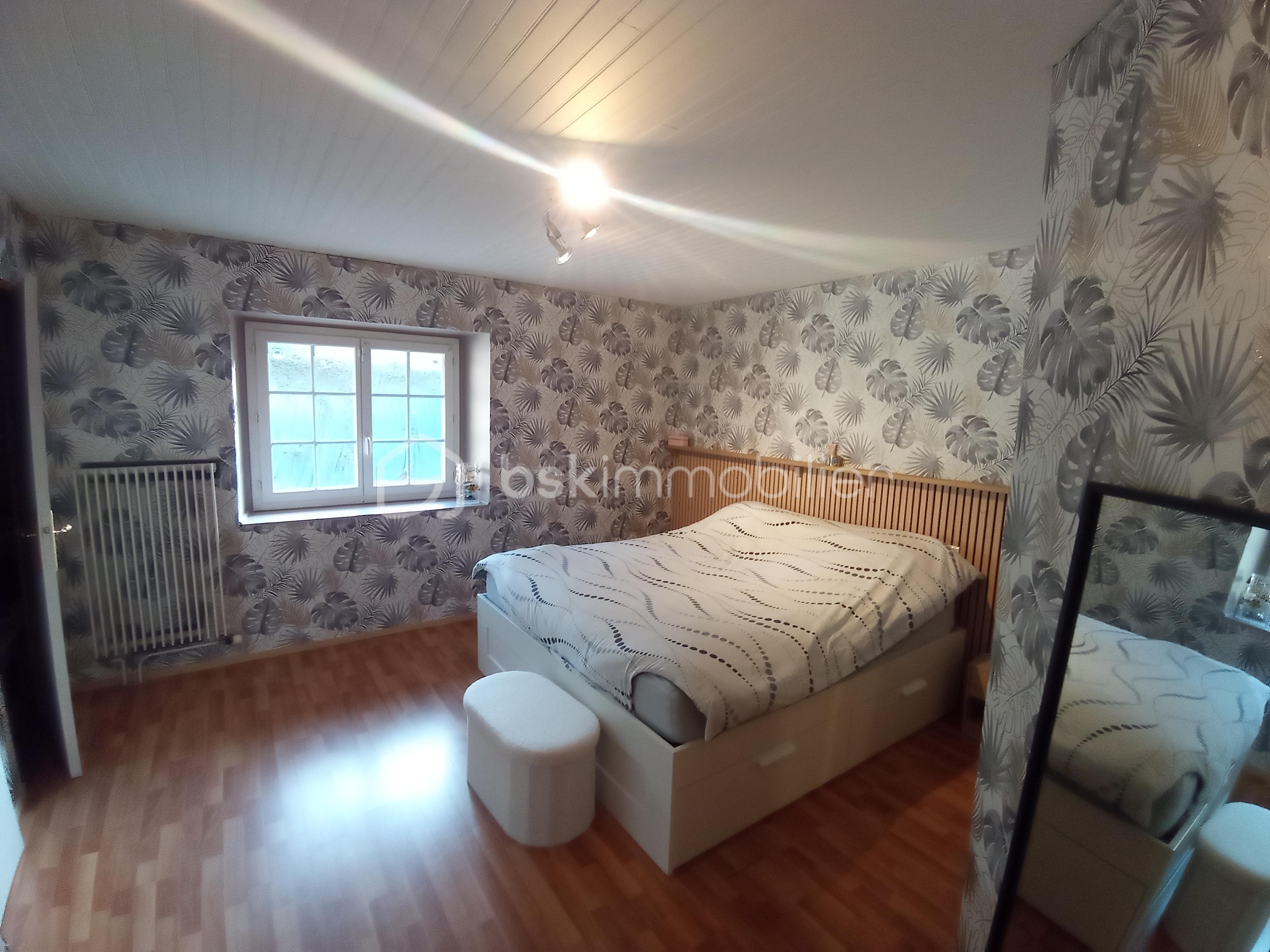 Maison de 230 m² - ETREPIGNEY 300.jpg