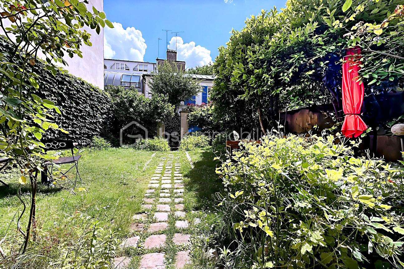 hoqi-photo 4.jpg