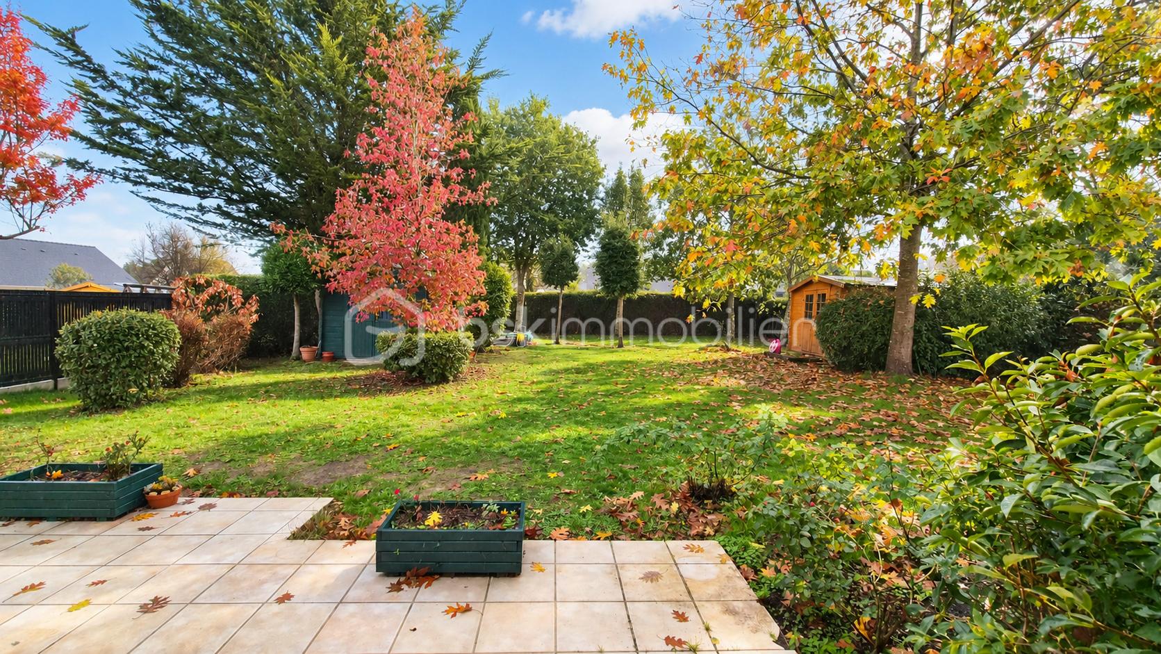 Jardin d’automne baigné de soleil.png