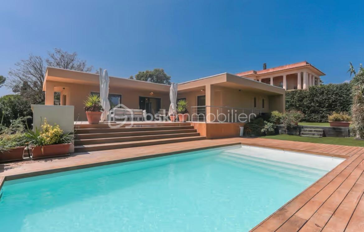 Maison de 210 m² - 09cd86cf-7974-46e4-8a6c-8372446aba1c.JPG
