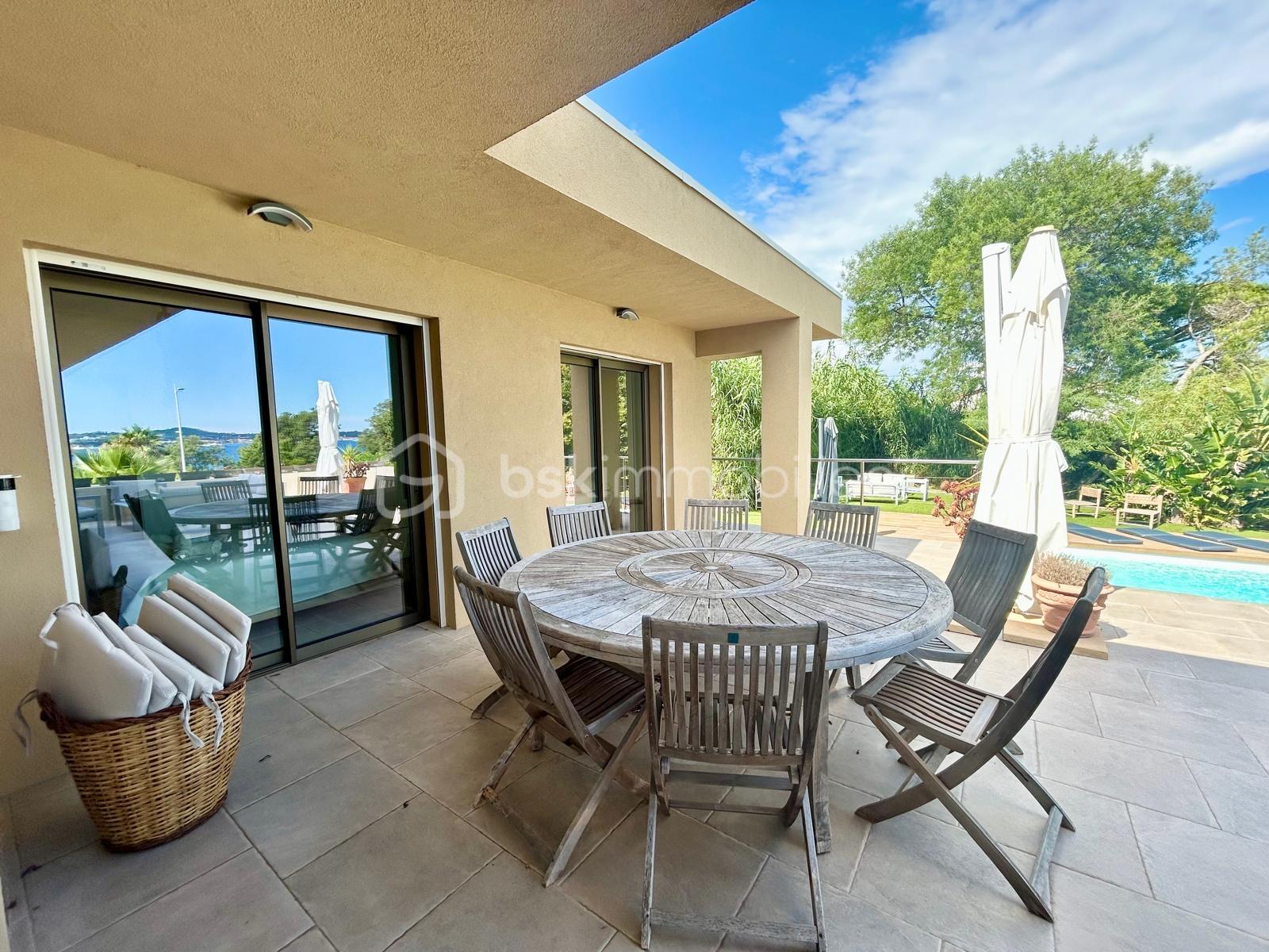 Maison de 210 m² - 9b613047-4976-413f-bc6e-c521cb29f27f.JPG