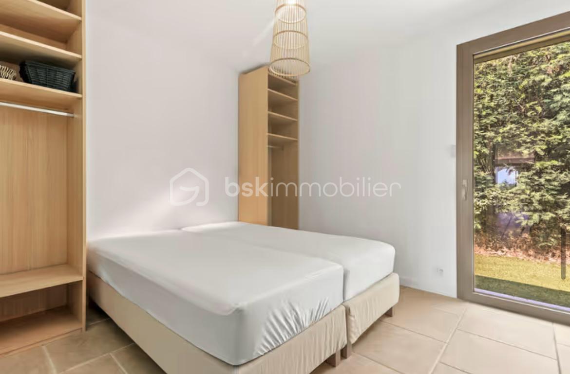 Maison de 210 m² - bad208f2-8f64-4d29-a54a-99ec250b6b36.JPG