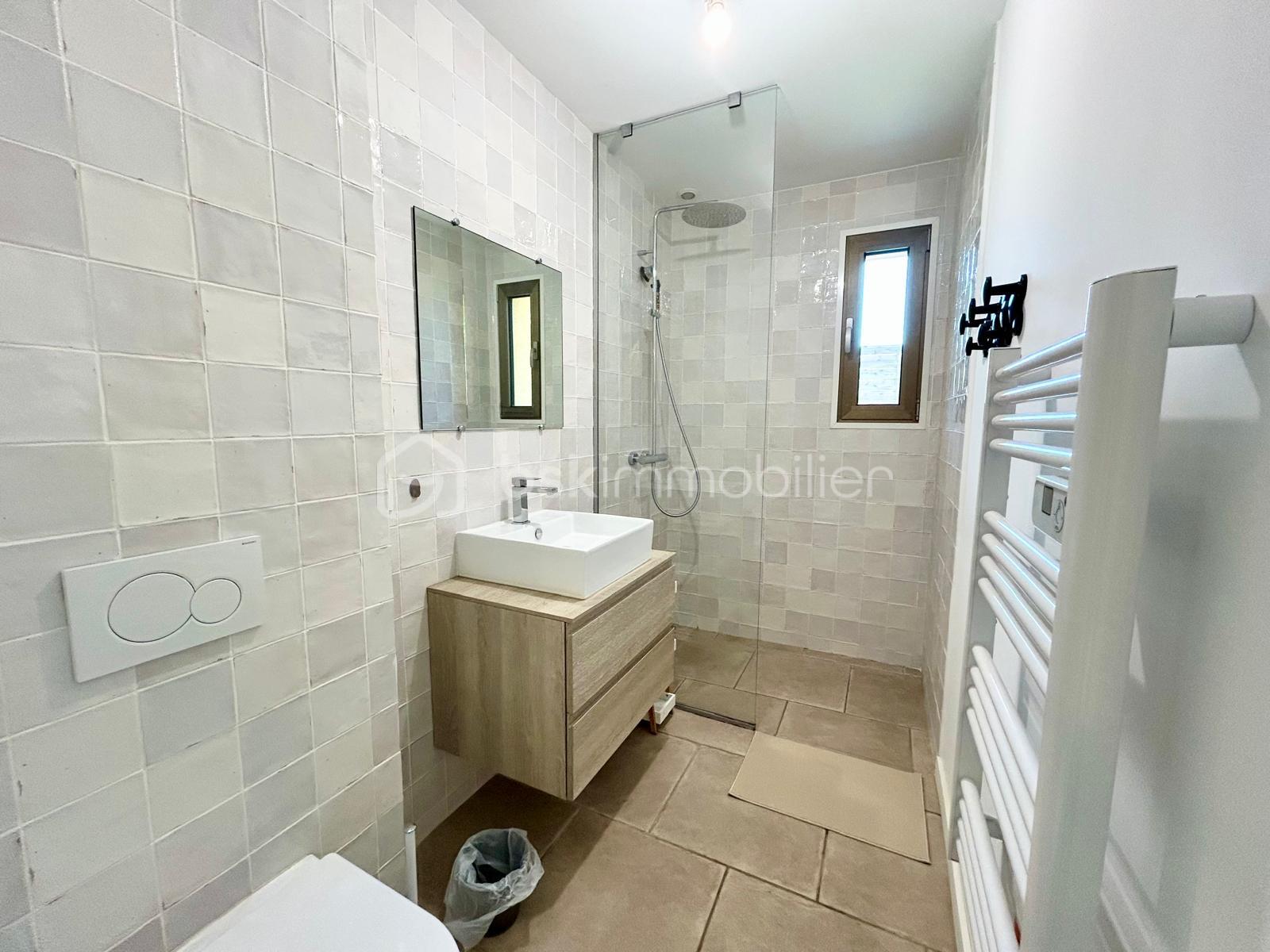 Maison de 210 m² - 92398273-b257-425e-afad-6ec943346712.JPG
