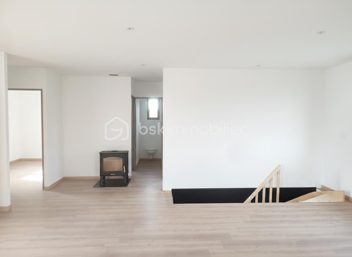 Maison traditionnelle de 142 m² - 1759498351019 - Modifié.png