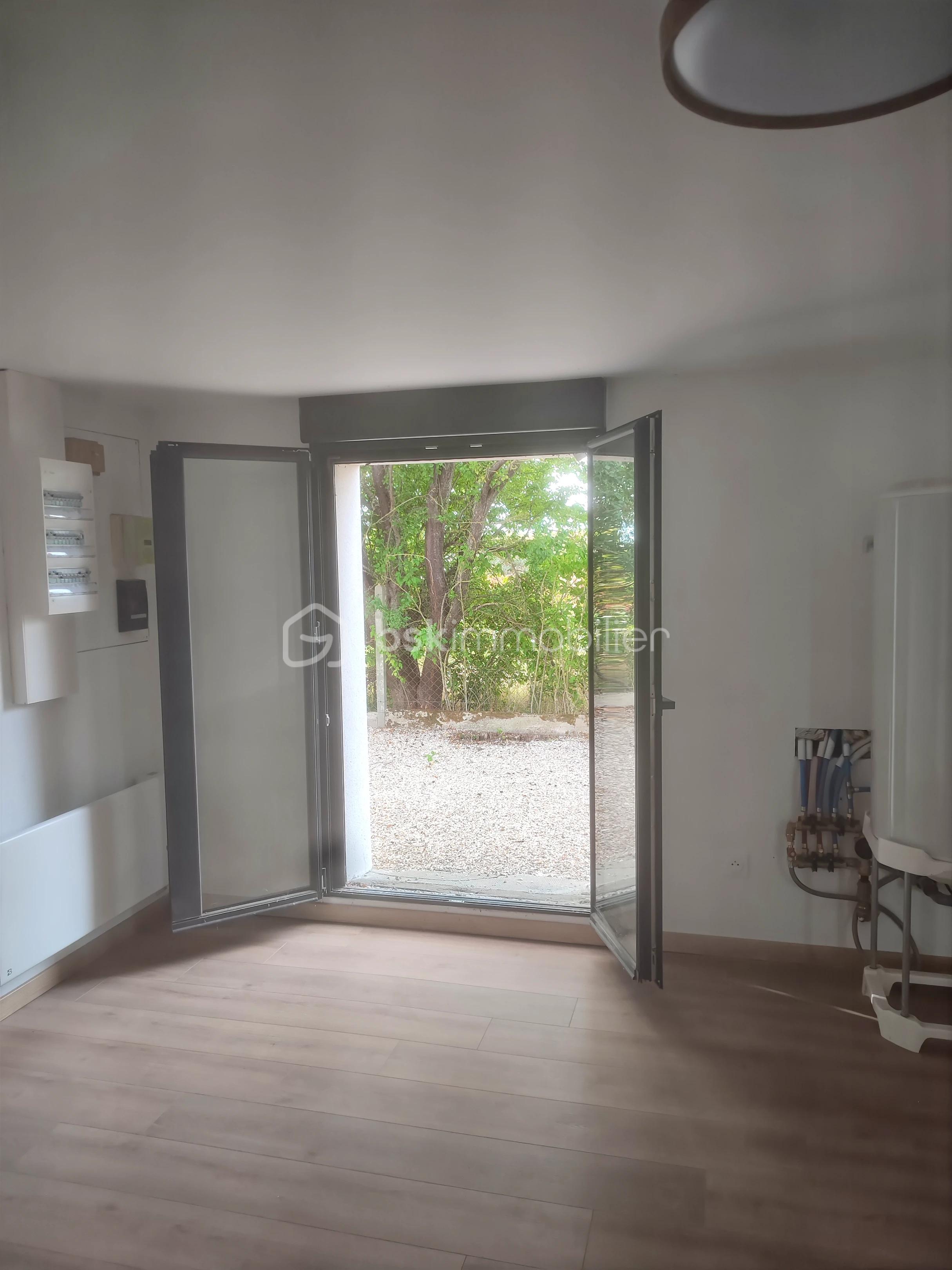 Maison traditionnelle de 142 m² - liloo-downloaderqqYFMC