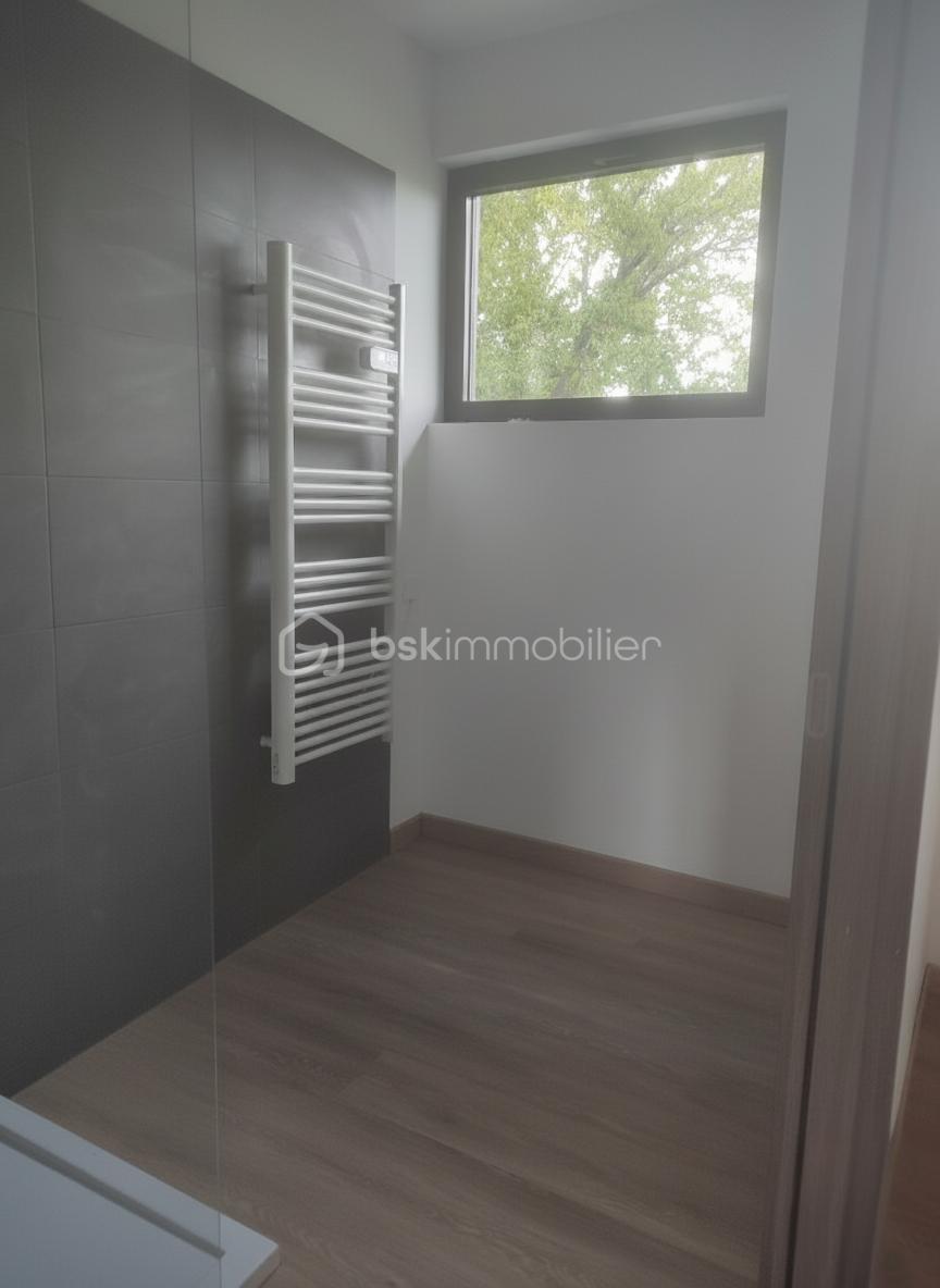Maison traditionnelle de 142 m² - 1759498520588 - Modifié.png