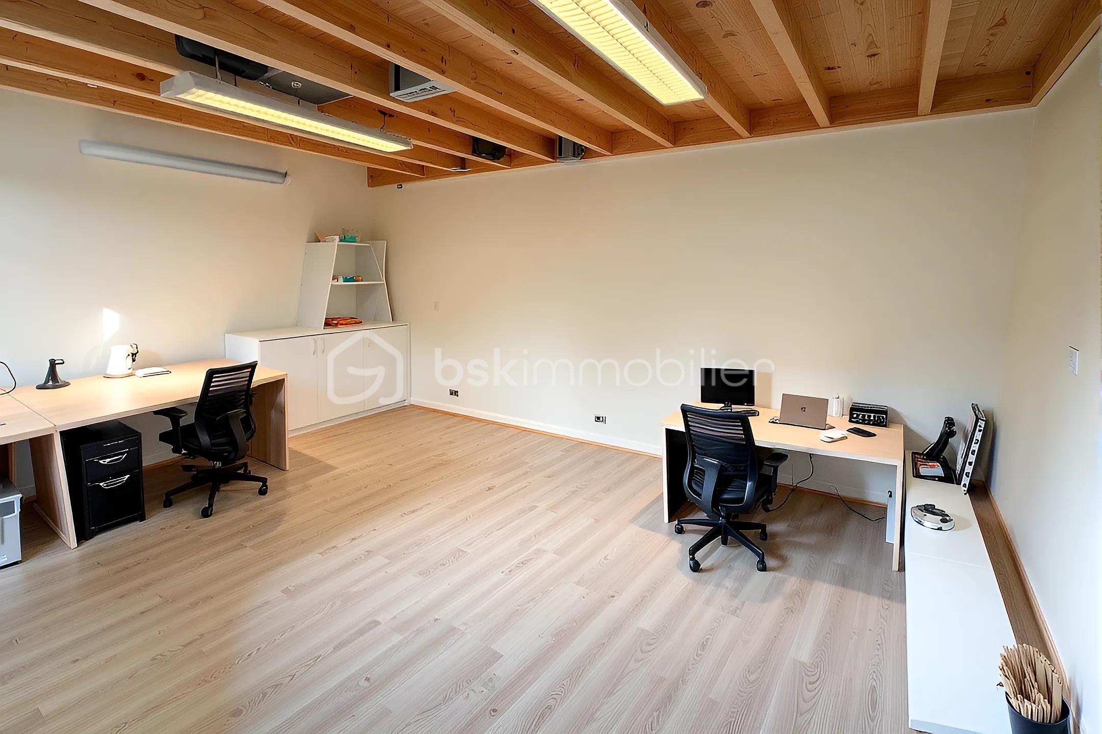 Maison traditionnelle de 82 m² - annexe buureau avec IA.jpeg