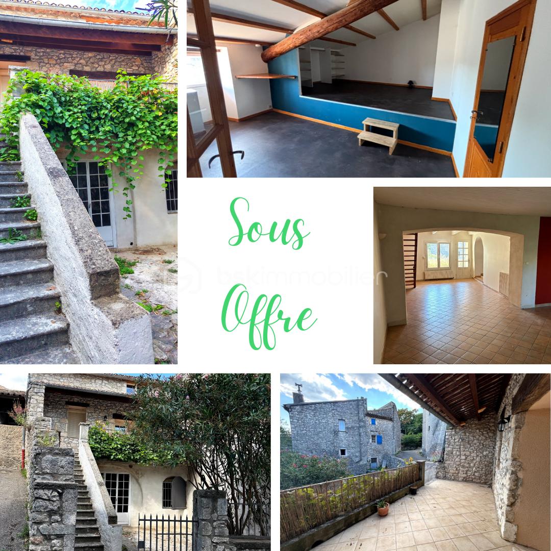 Maison en pierre de 97 m² - Post Instagram Immobilier Minimaliste sombre (2).png