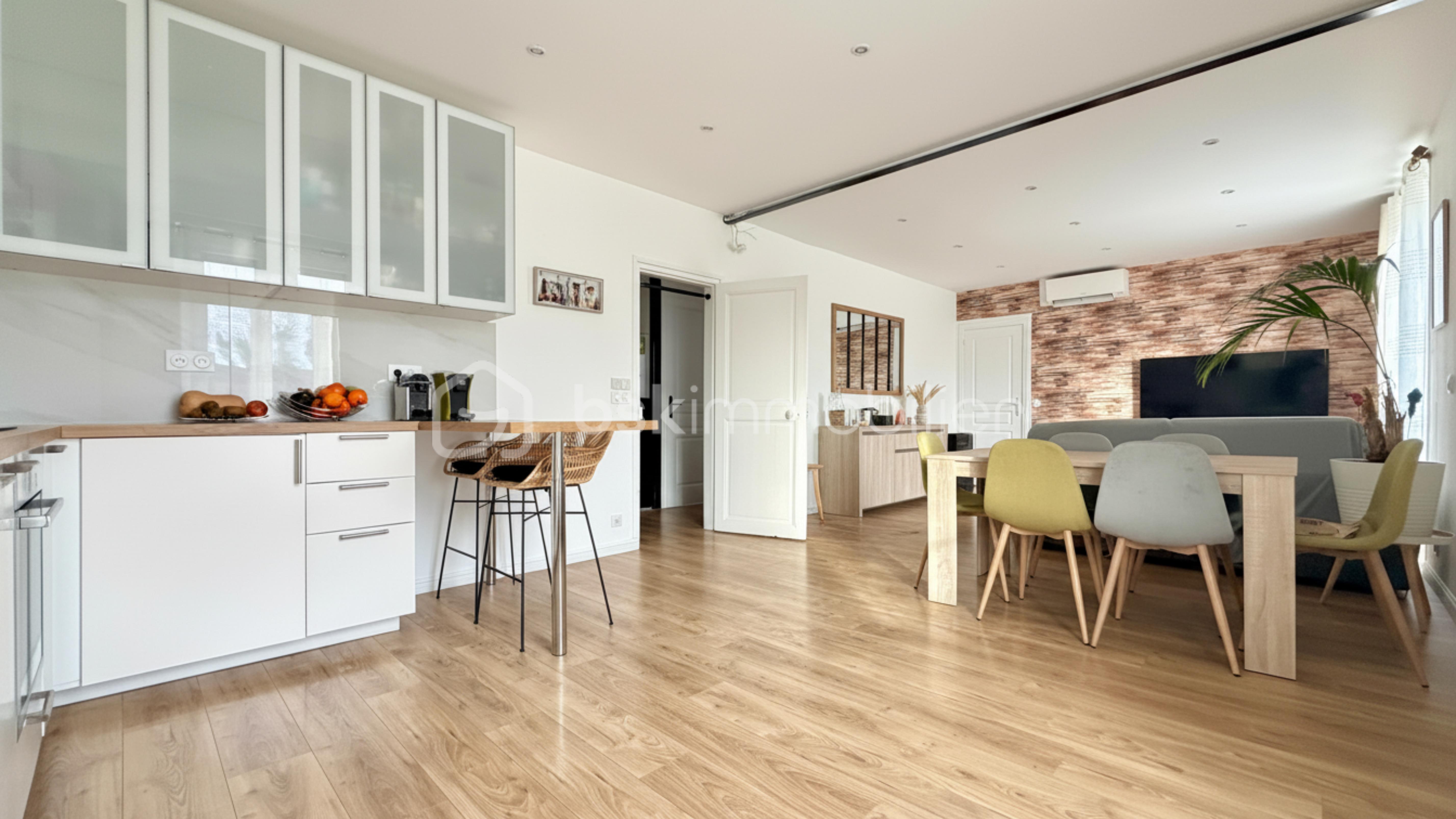 Duplex de 92,80 m² - SALLE A MANGER SEJOUR.png